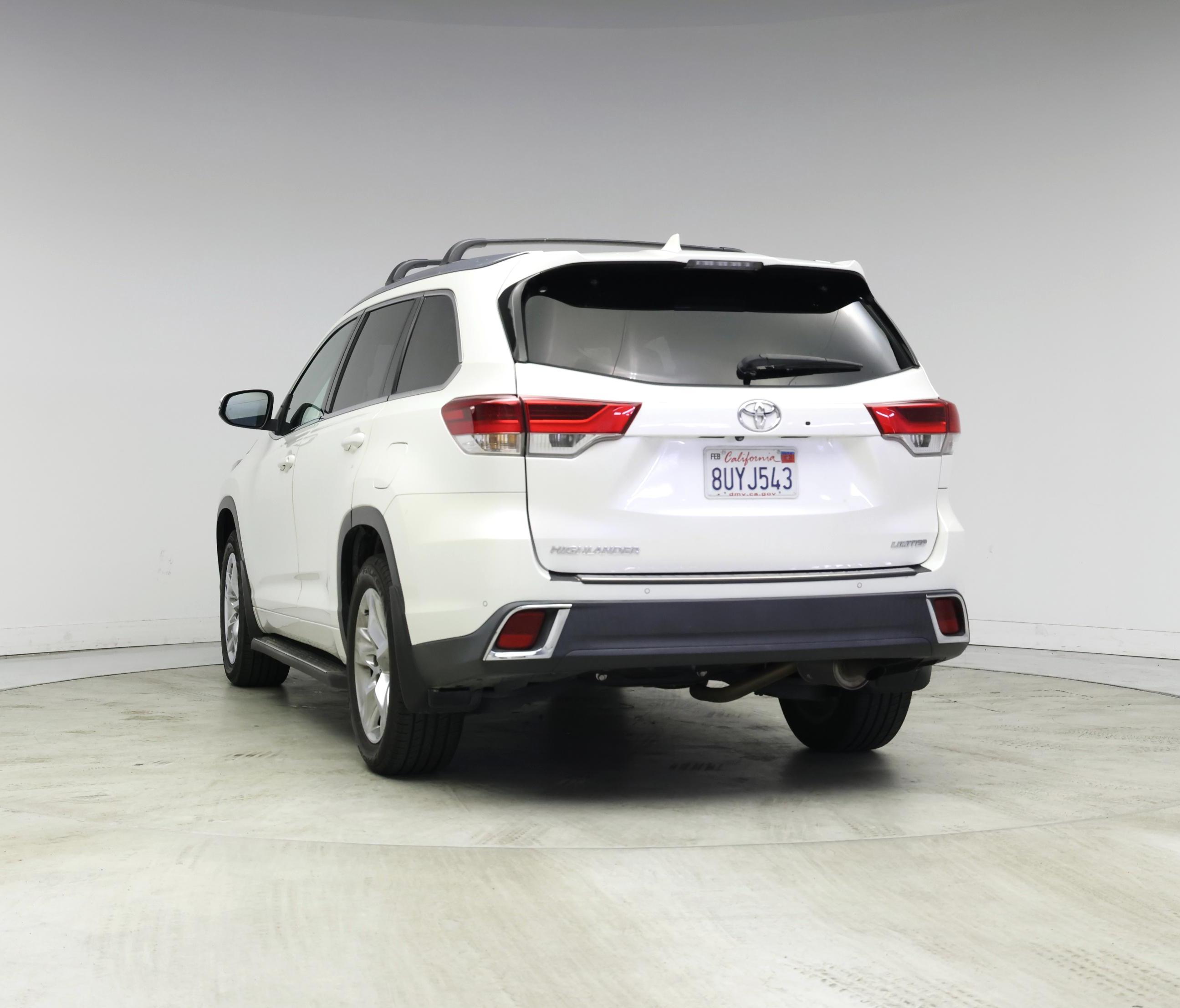 Thumbnail: 2019 Toyota Highlander - 2