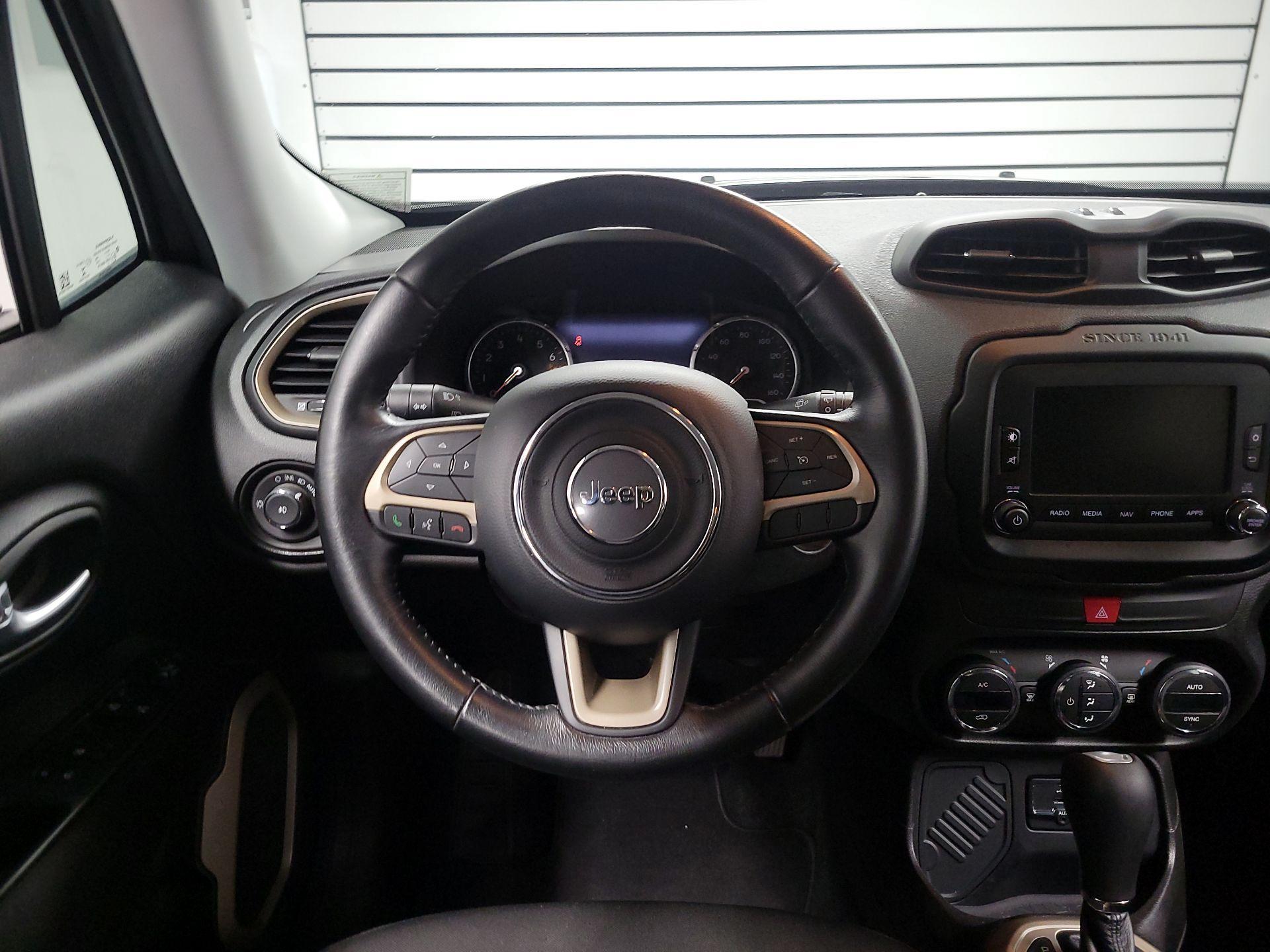 Thumbnail: 2017 Jeep Renegade - 10