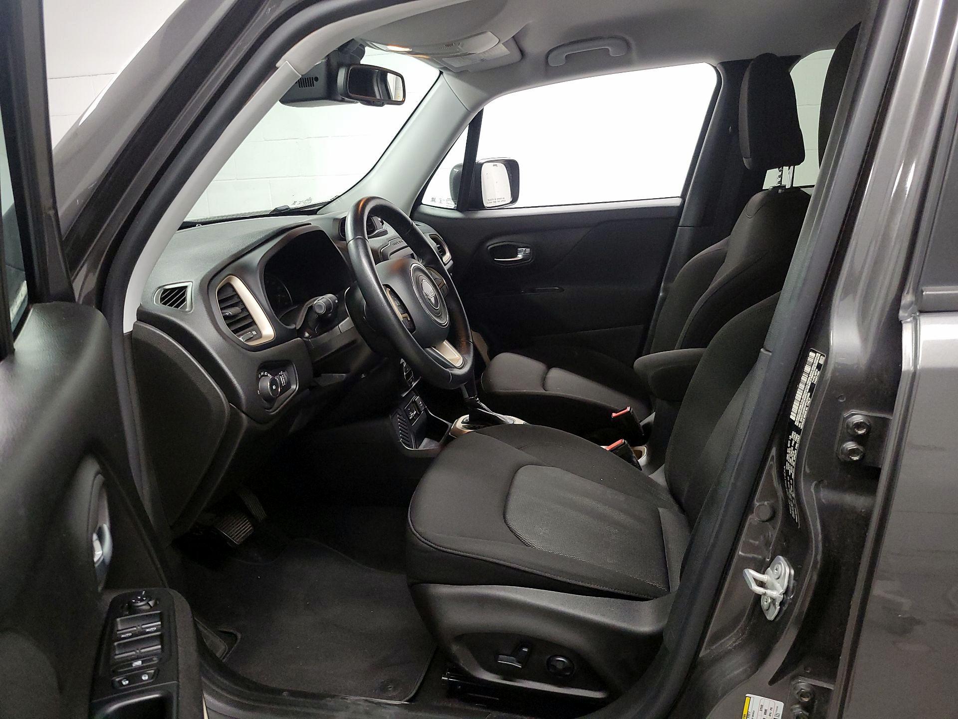 Thumbnail: 2017 Jeep Renegade - 11
