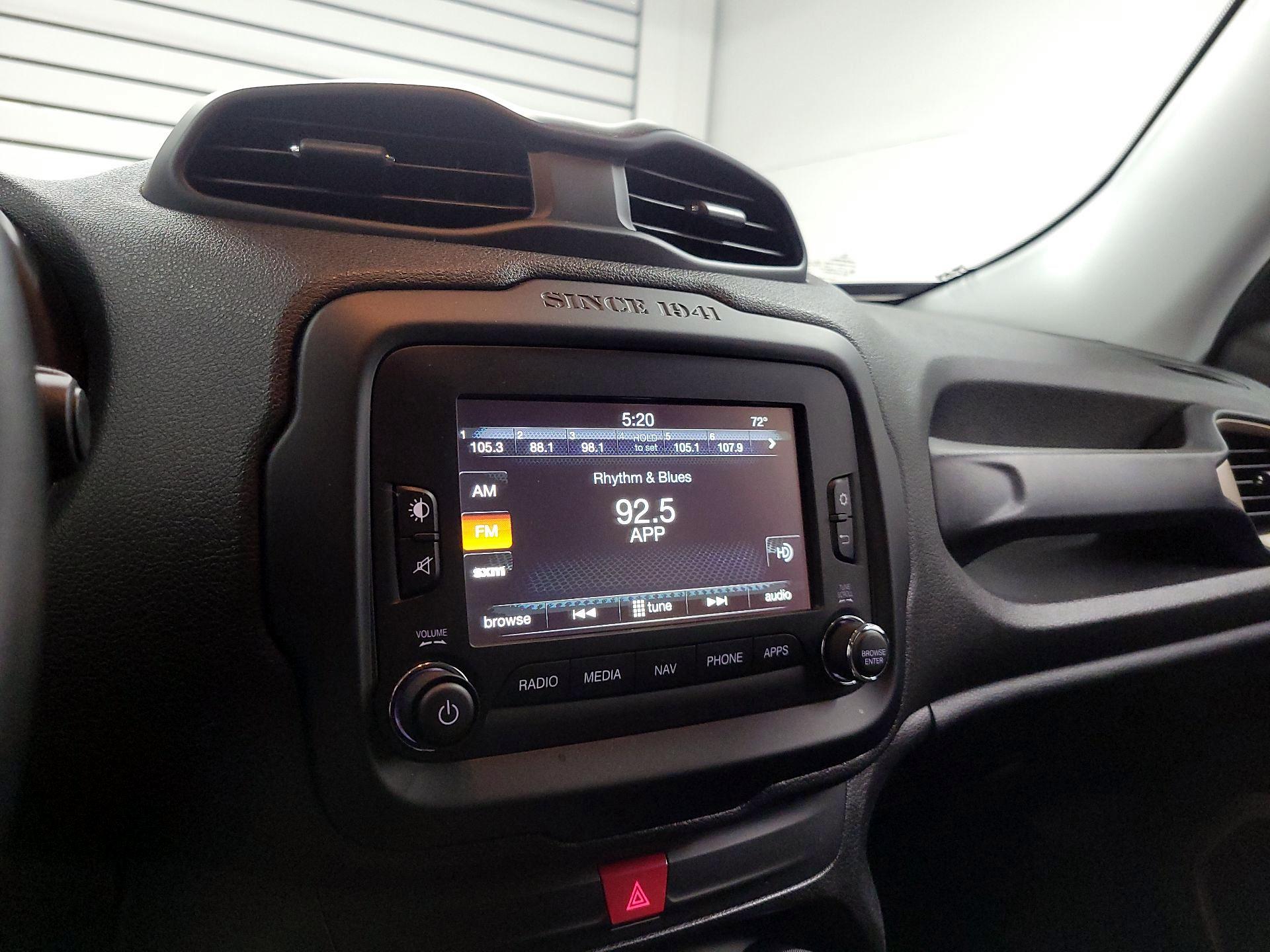 Thumbnail: 2017 Jeep Renegade - 15