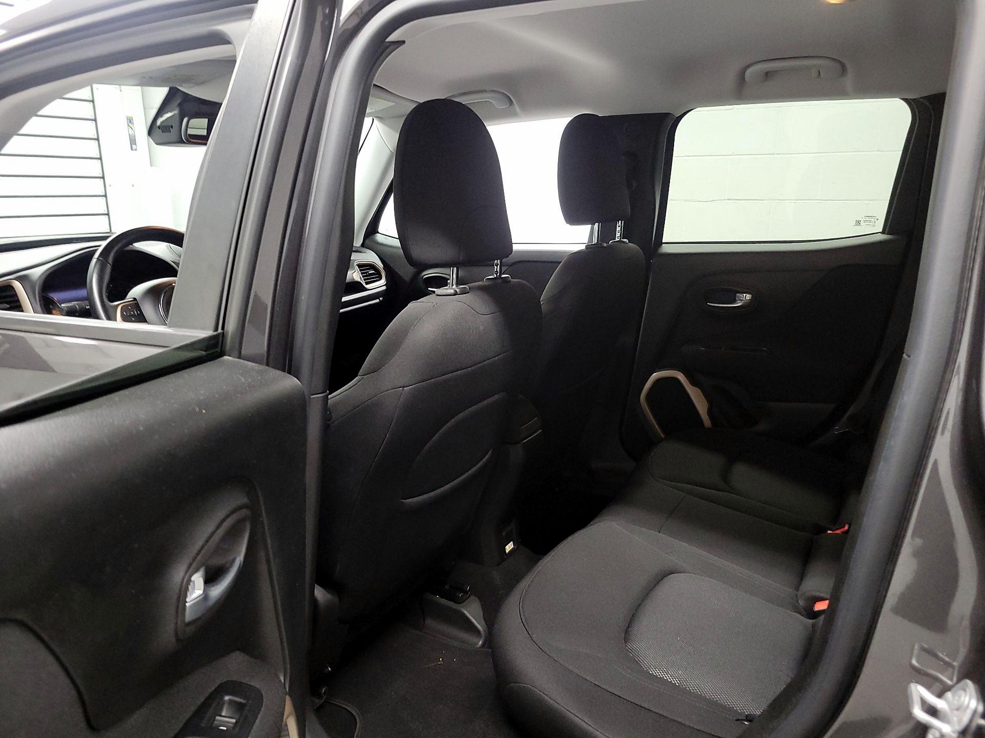 Thumbnail: 2017 Jeep Renegade - 19
