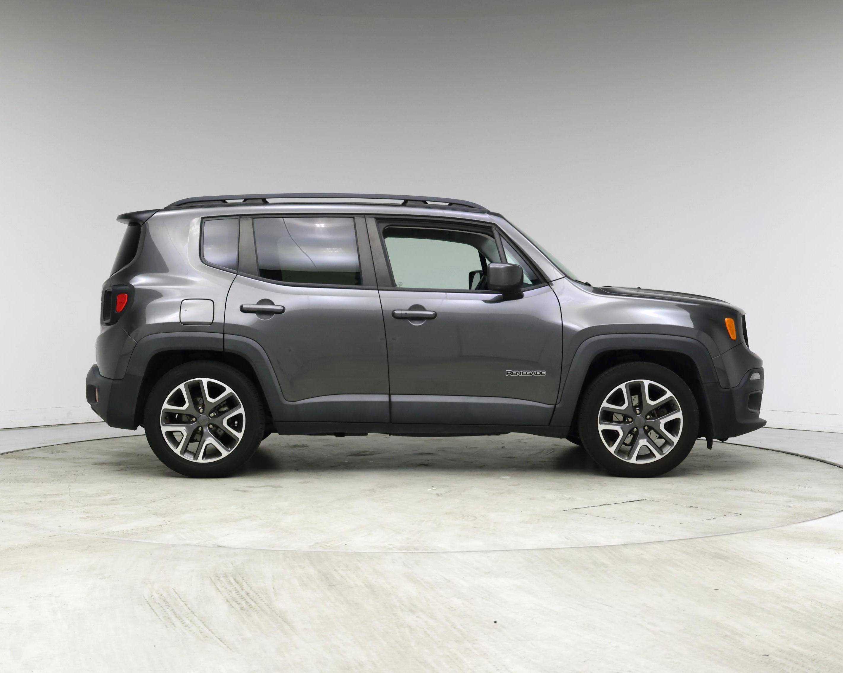Thumbnail: 2017 Jeep Renegade - 7