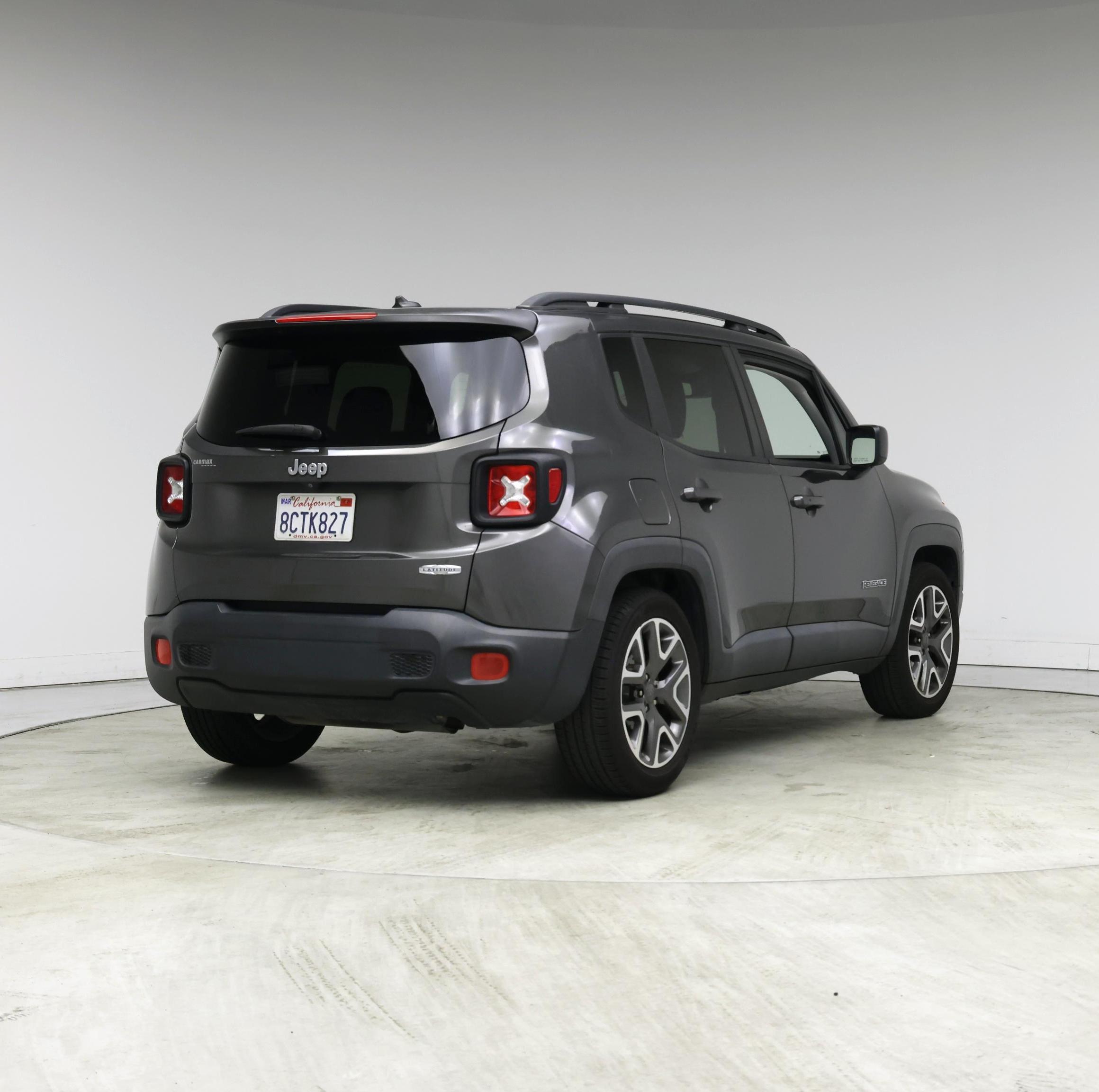 Thumbnail: 2017 Jeep Renegade - 8