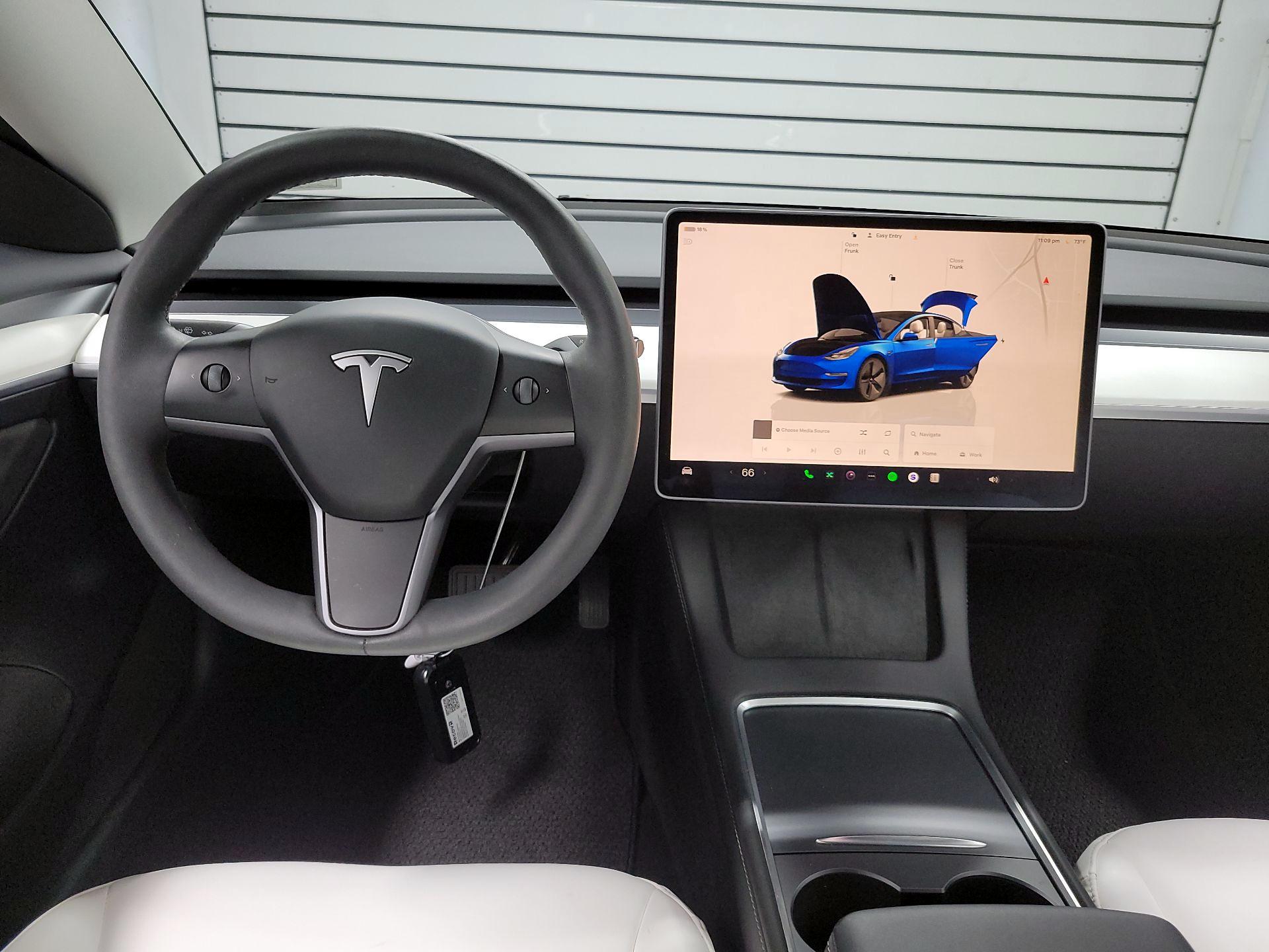 Thumbnail: 2023 Tesla Model 3 - 9