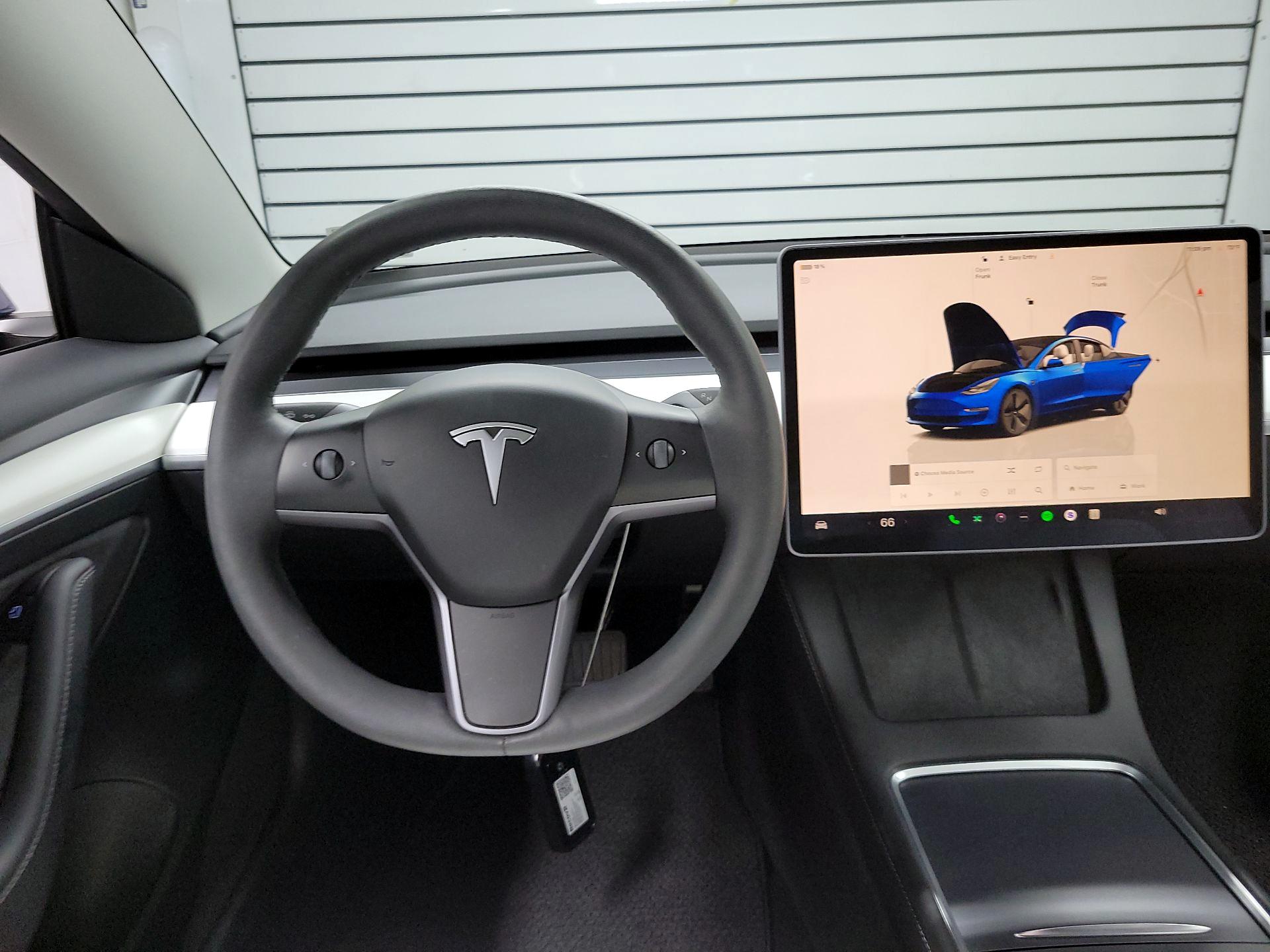 Thumbnail: 2023 Tesla Model 3 - 10
