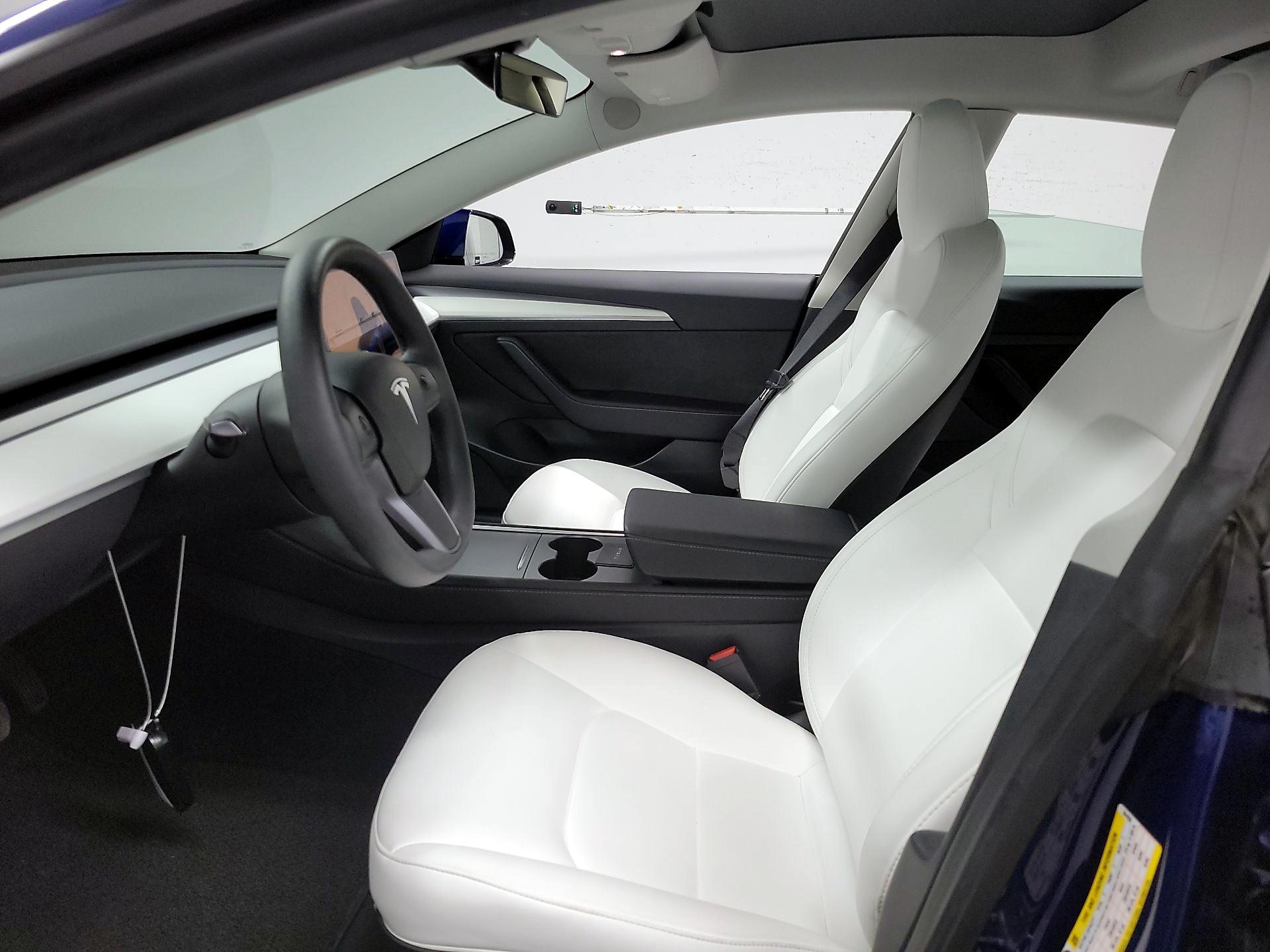 Thumbnail: 2023 Tesla Model 3 - 11