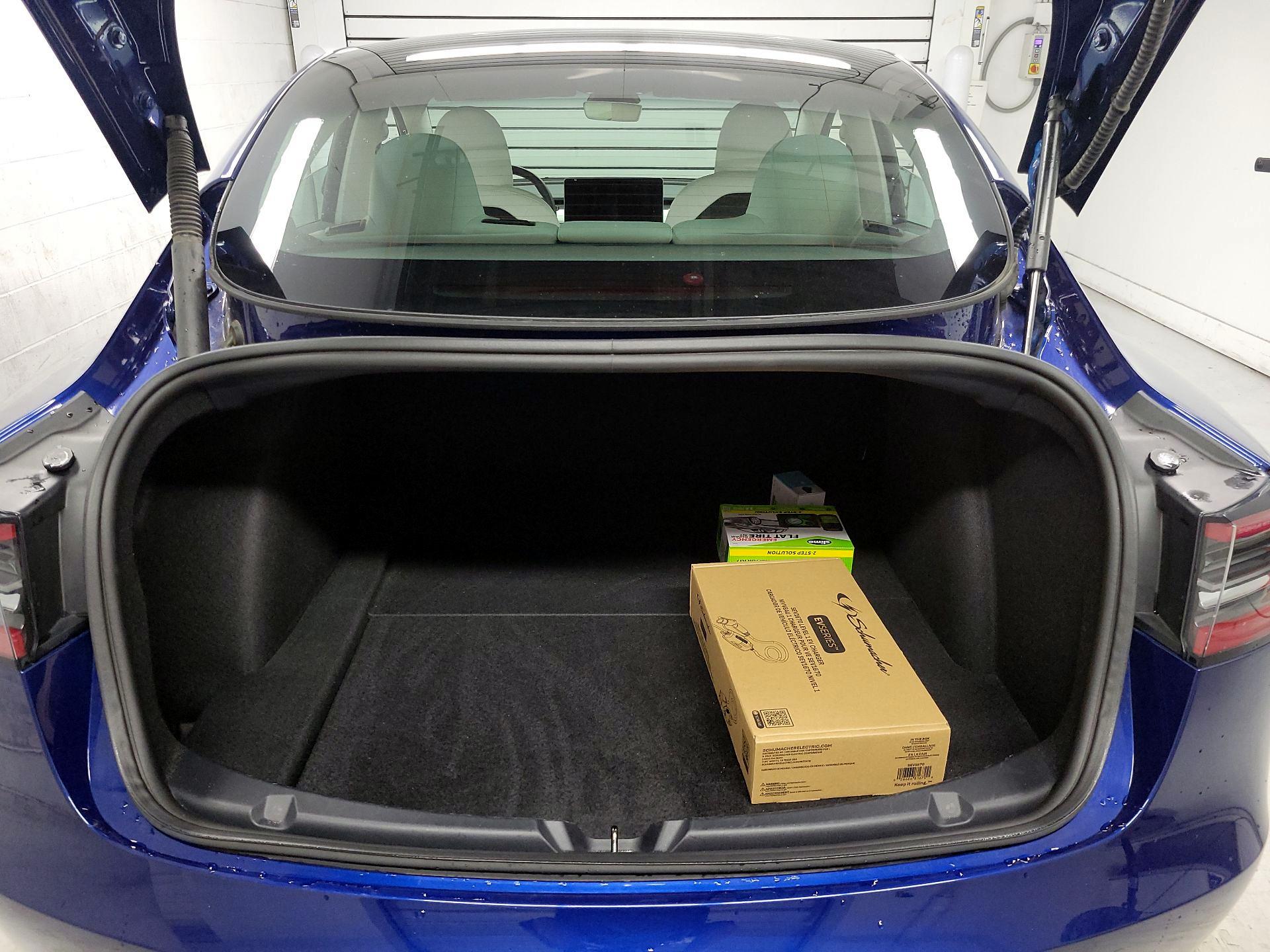 Thumbnail: 2023 Tesla Model 3 - 18