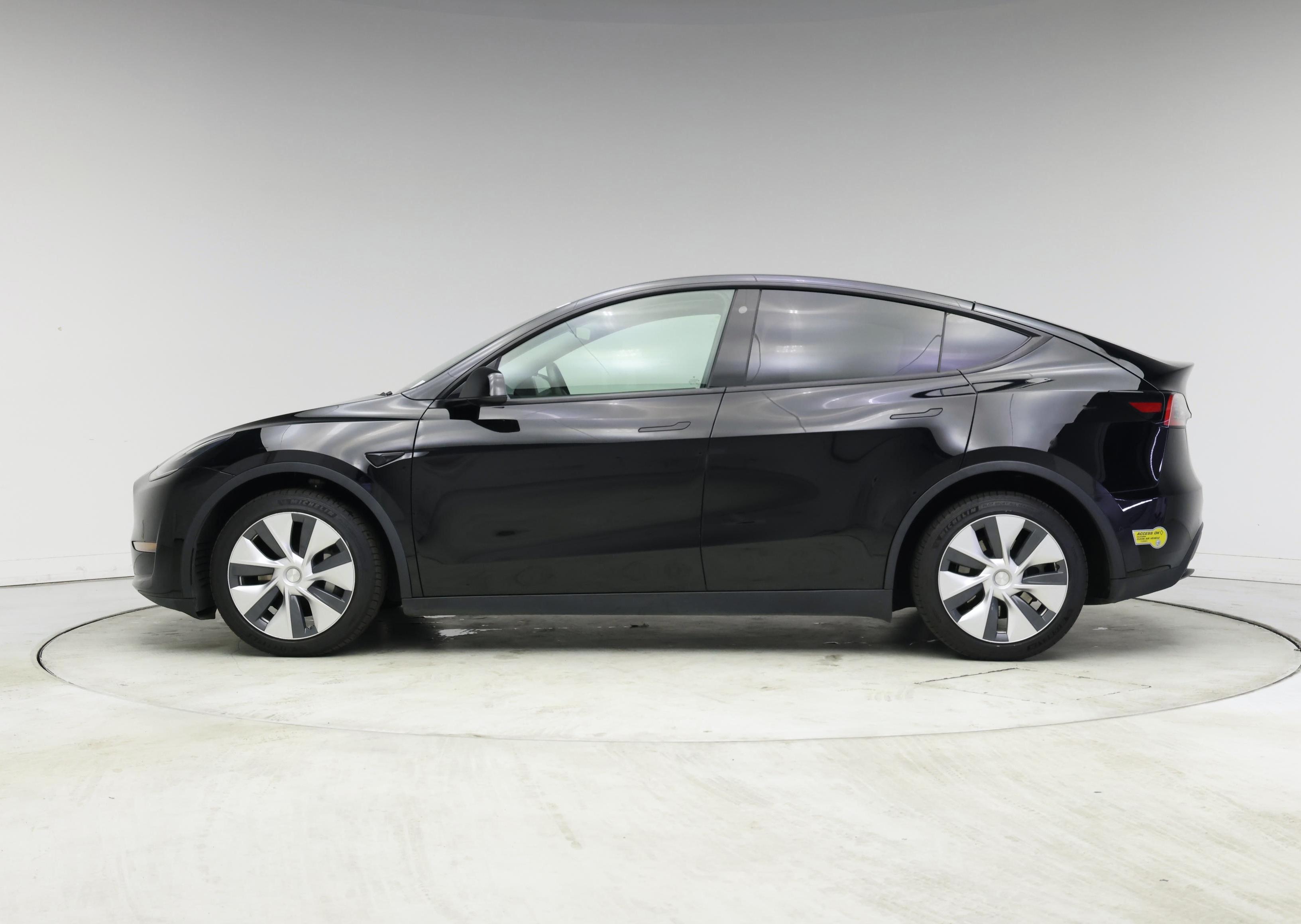 Thumbnail: 2021 Tesla Model Y - 3