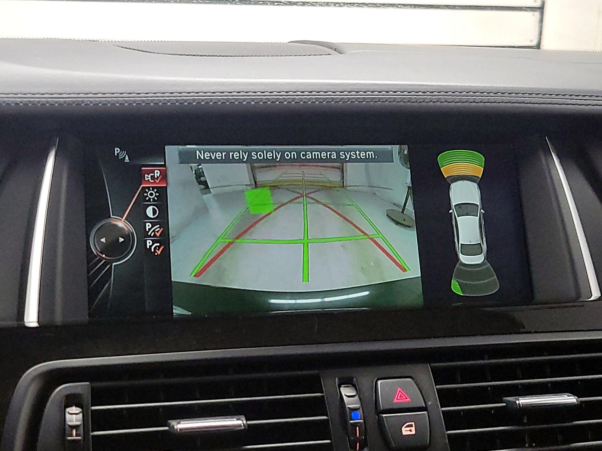 Thumbnail: 2014 BMW 5 Series - 13