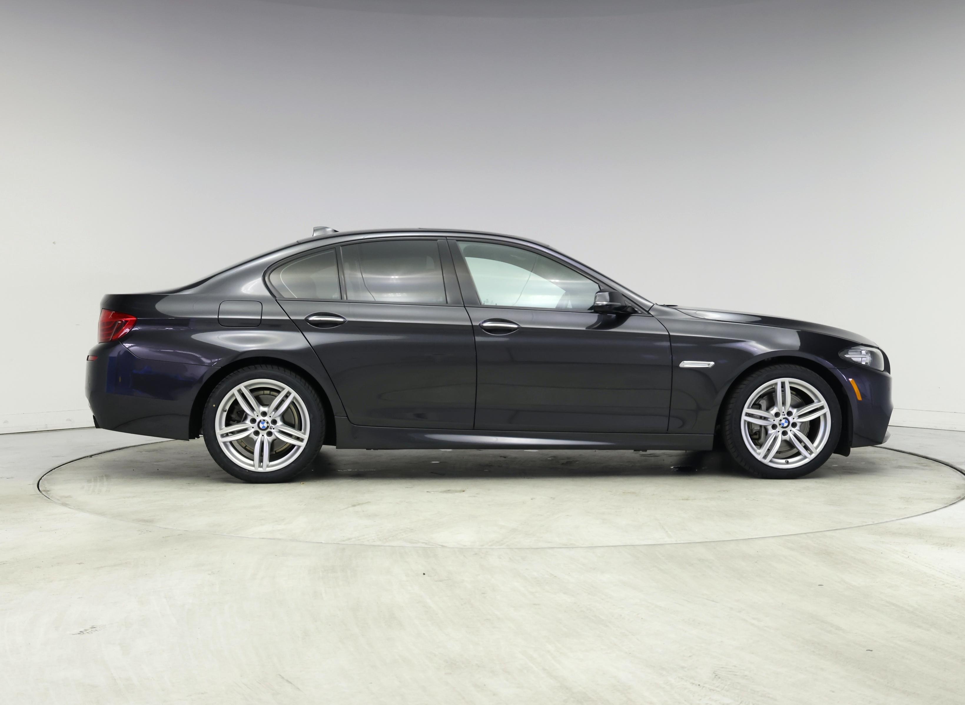 Thumbnail: 2014 BMW 5 Series - 7