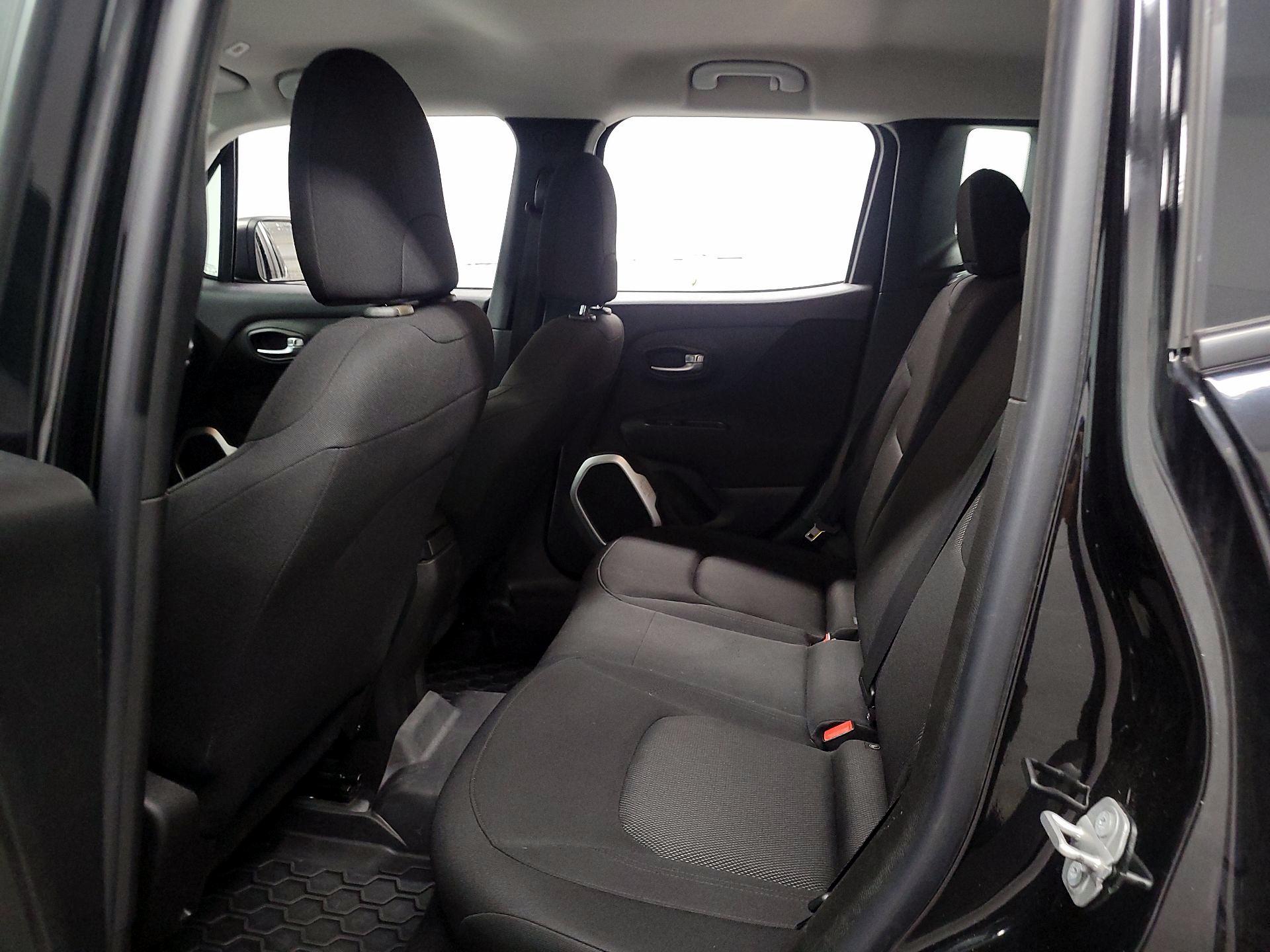 Thumbnail: 2018 Jeep Renegade - 17