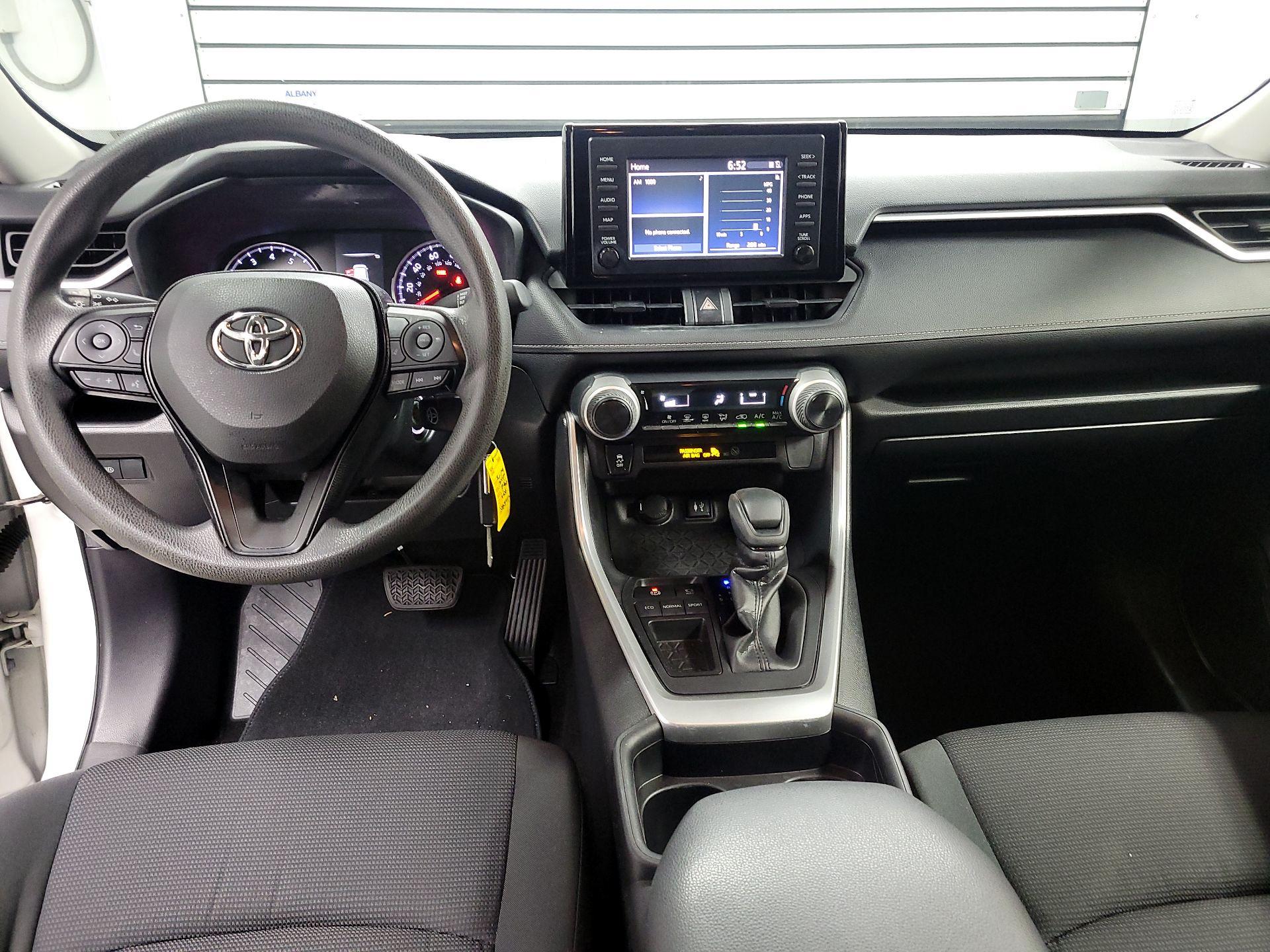 Thumbnail: 2019 Toyota RAV4 - 9