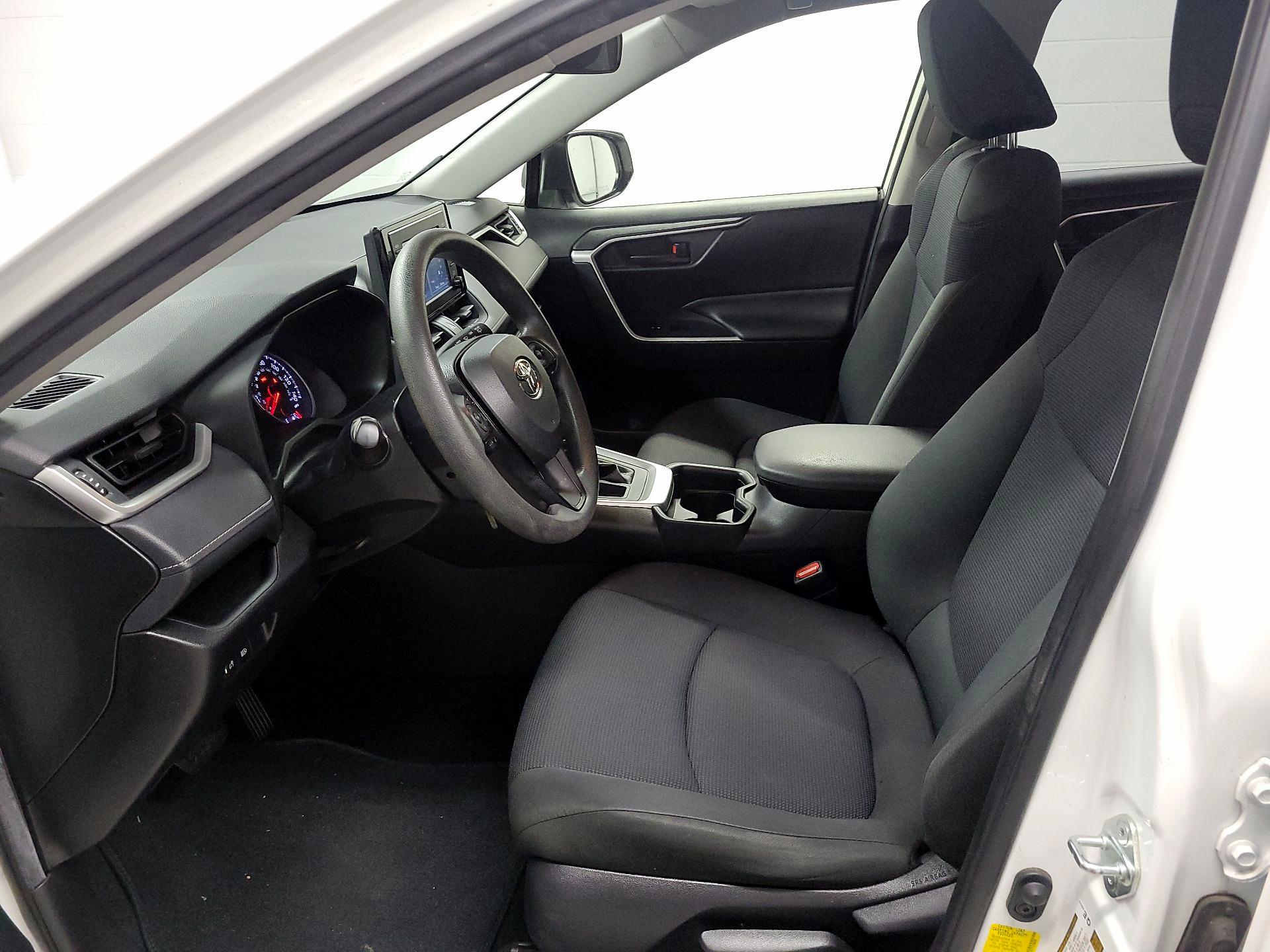 Thumbnail: 2019 Toyota RAV4 - 11