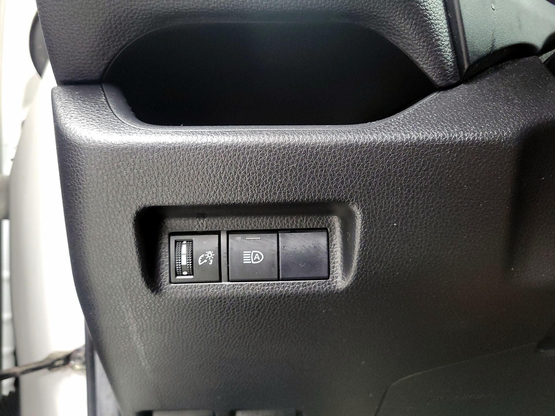 Thumbnail: 2019 Toyota RAV4 - 13