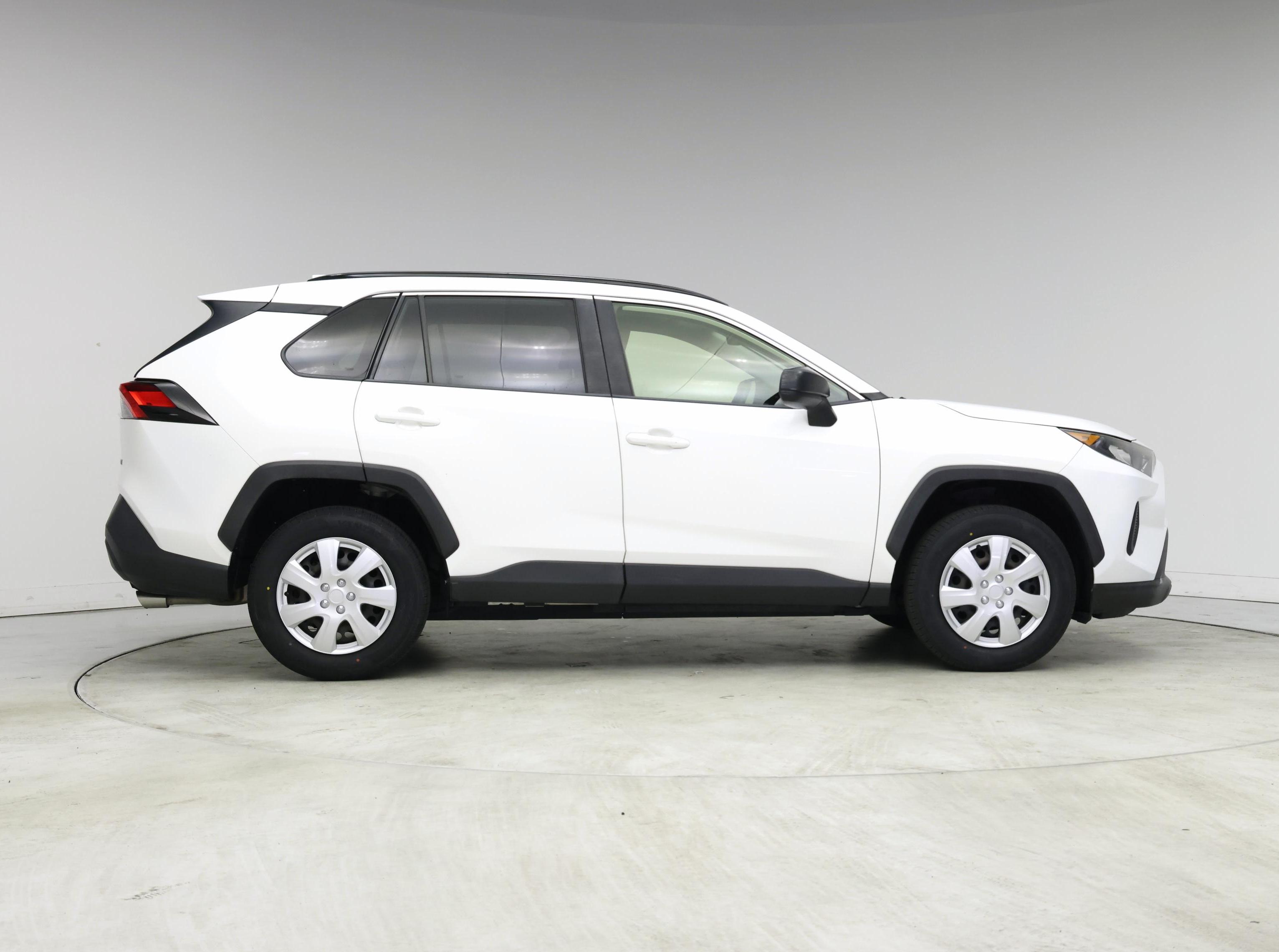 Thumbnail: 2019 Toyota RAV4 - 7