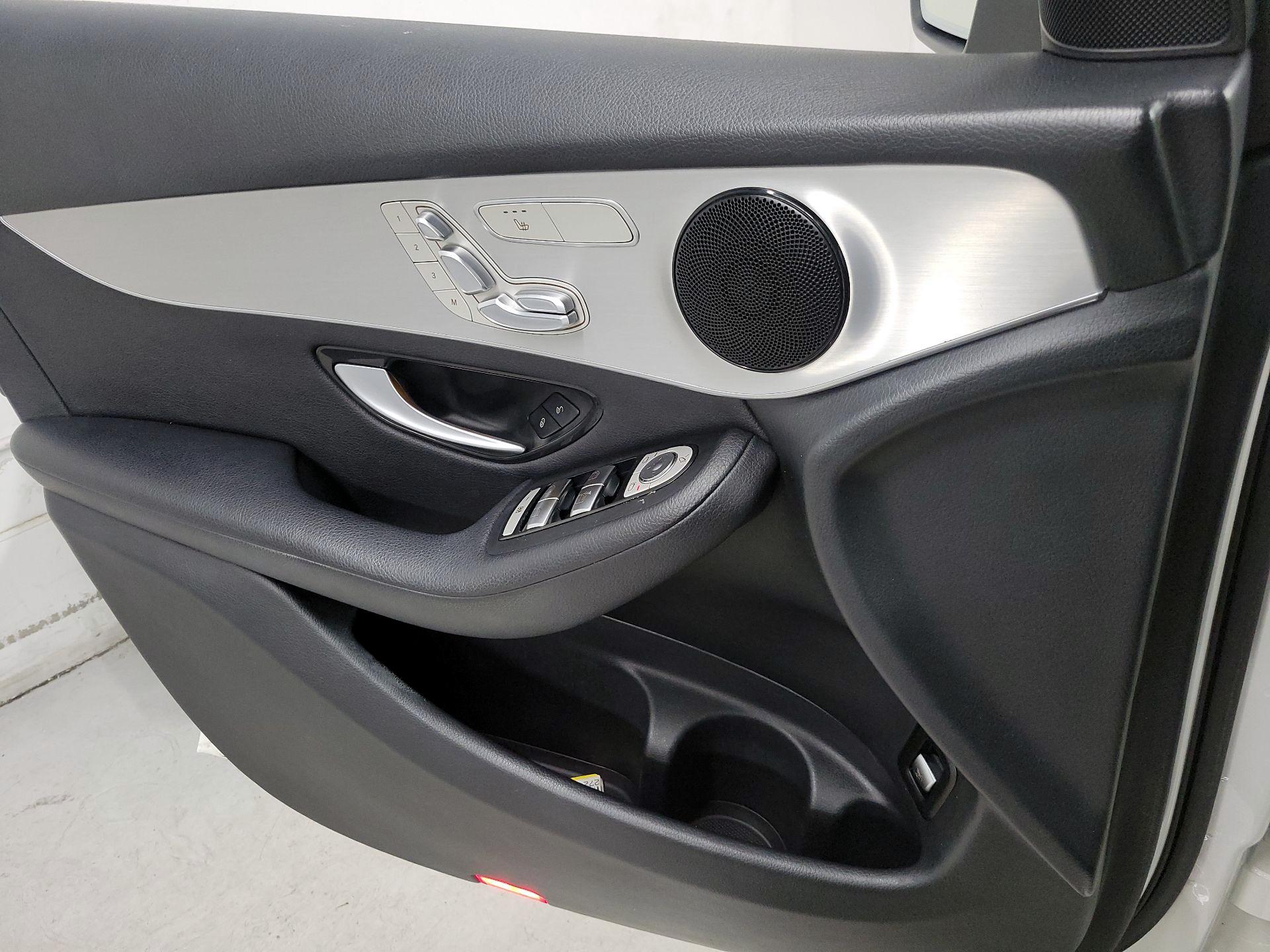 Thumbnail: 2019 Mercedes-Benz GLC - 12