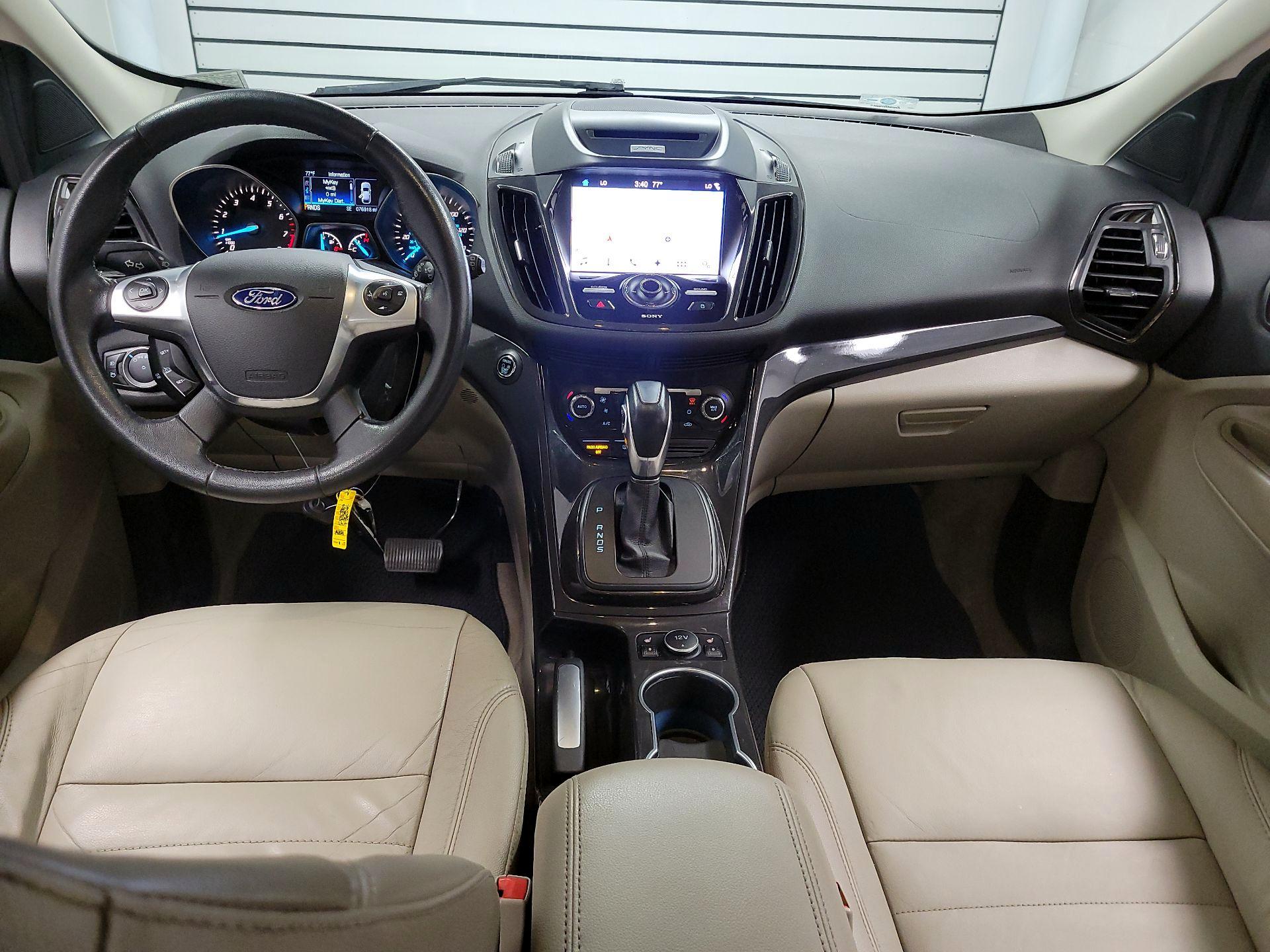 Thumbnail: 2016 Ford Escape - 9