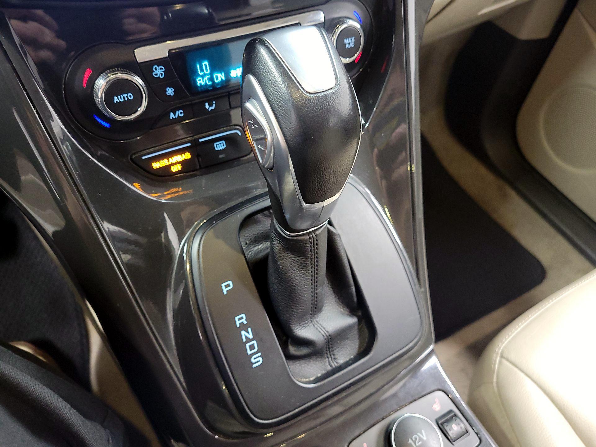 Thumbnail: 2016 Ford Escape - 16