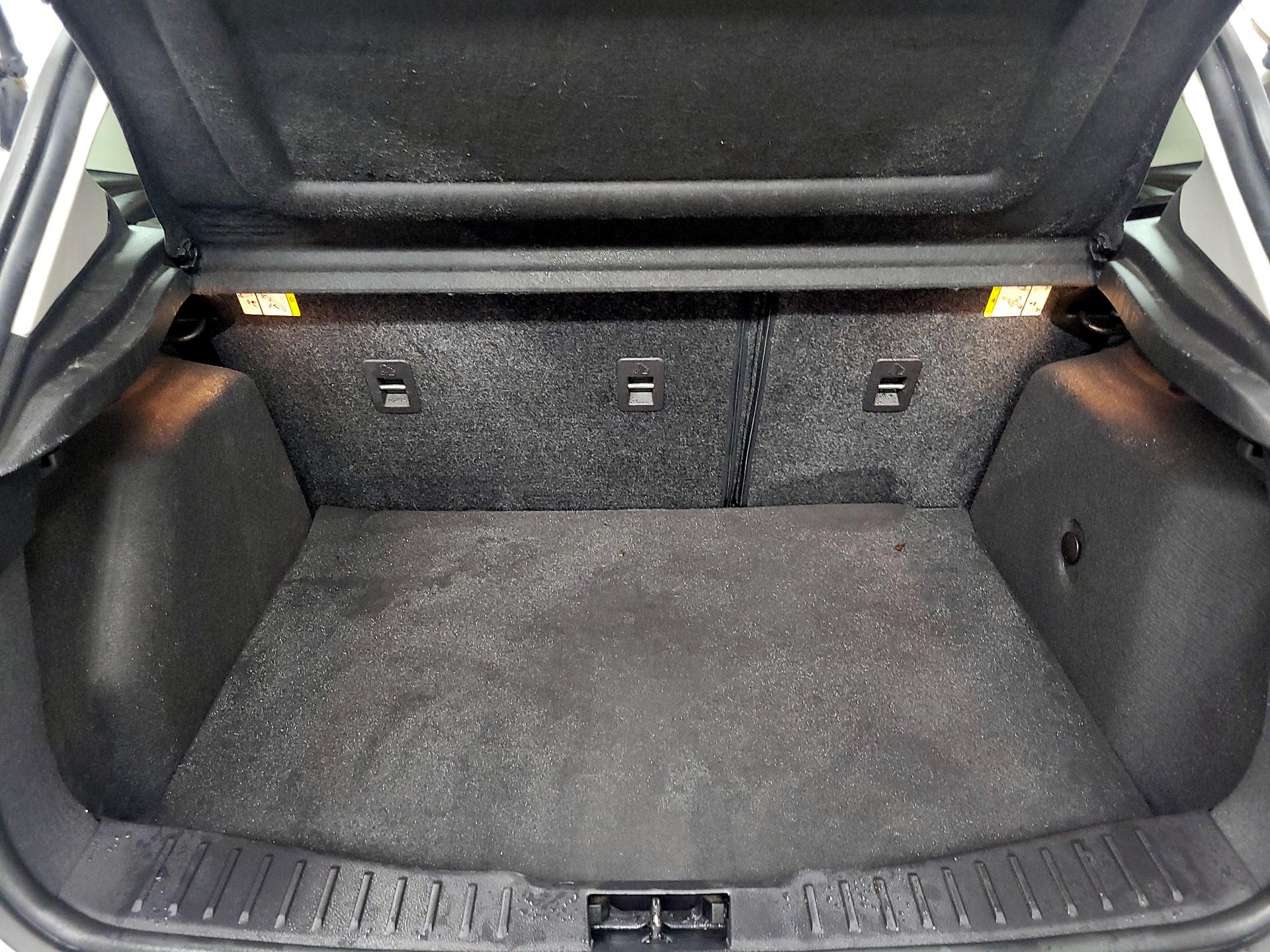 Thumbnail: 2015 Ford Focus - 19