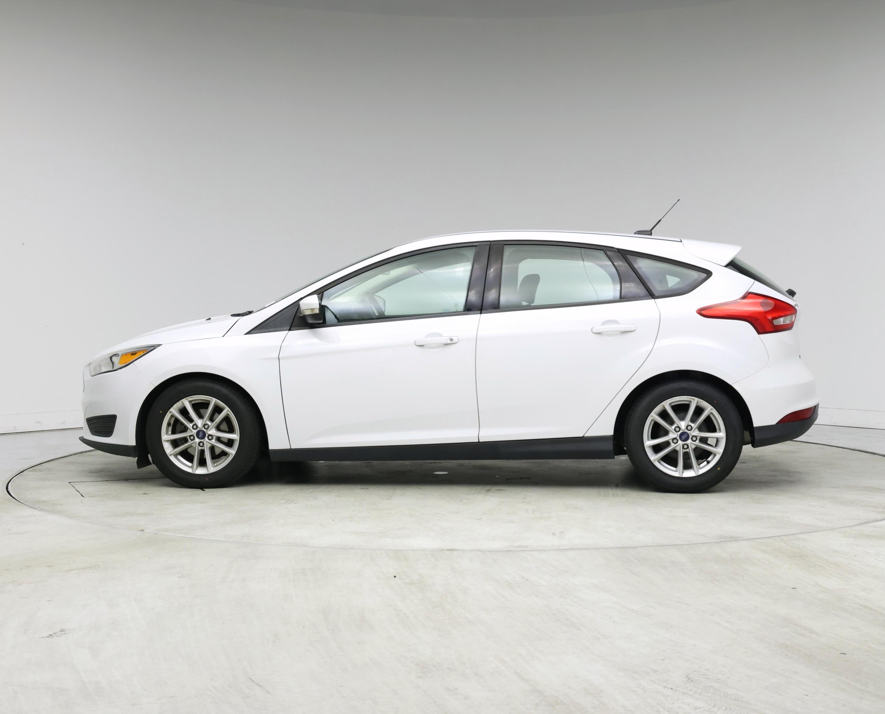 Thumbnail: 2015 Ford Focus - 3