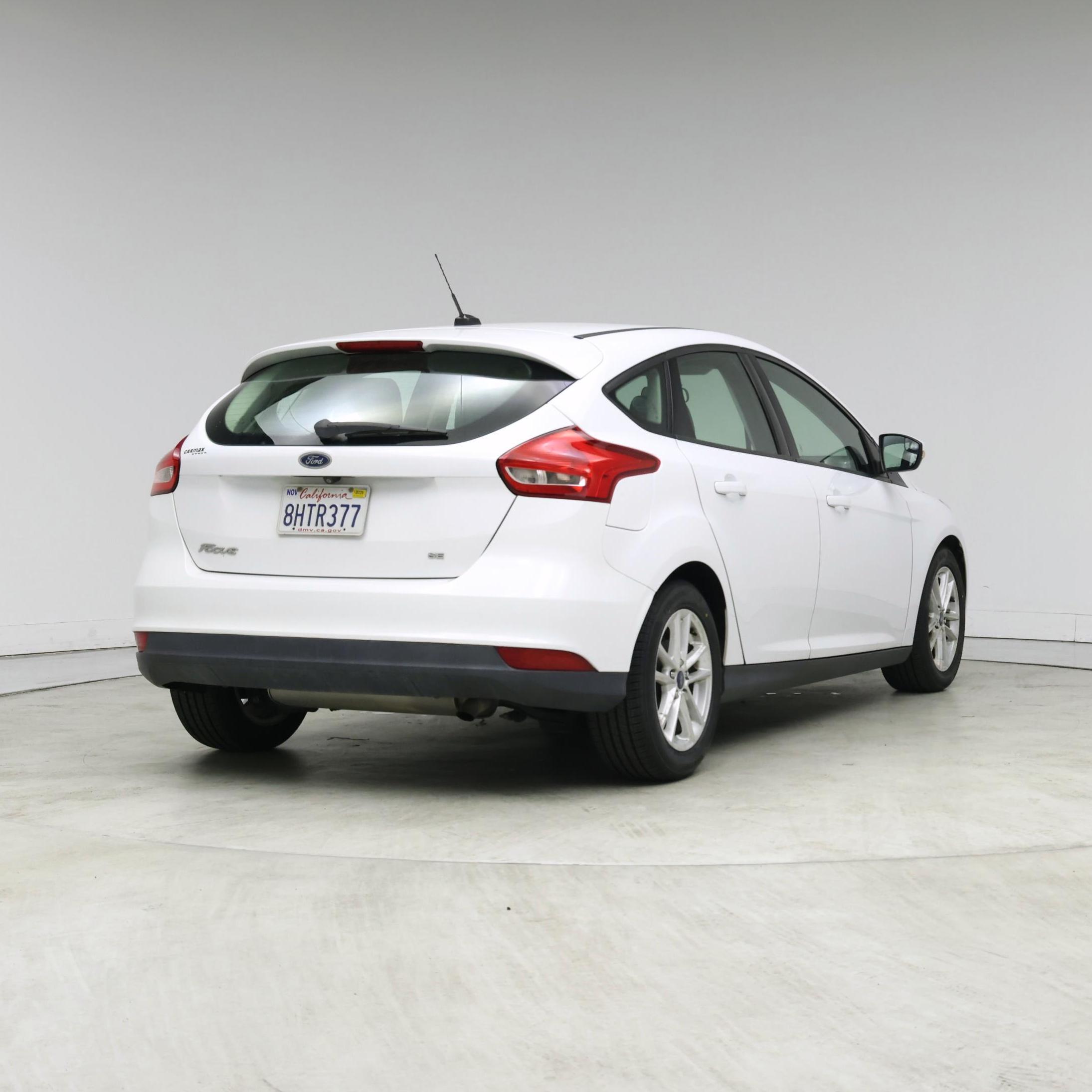 Thumbnail: 2015 Ford Focus - 8