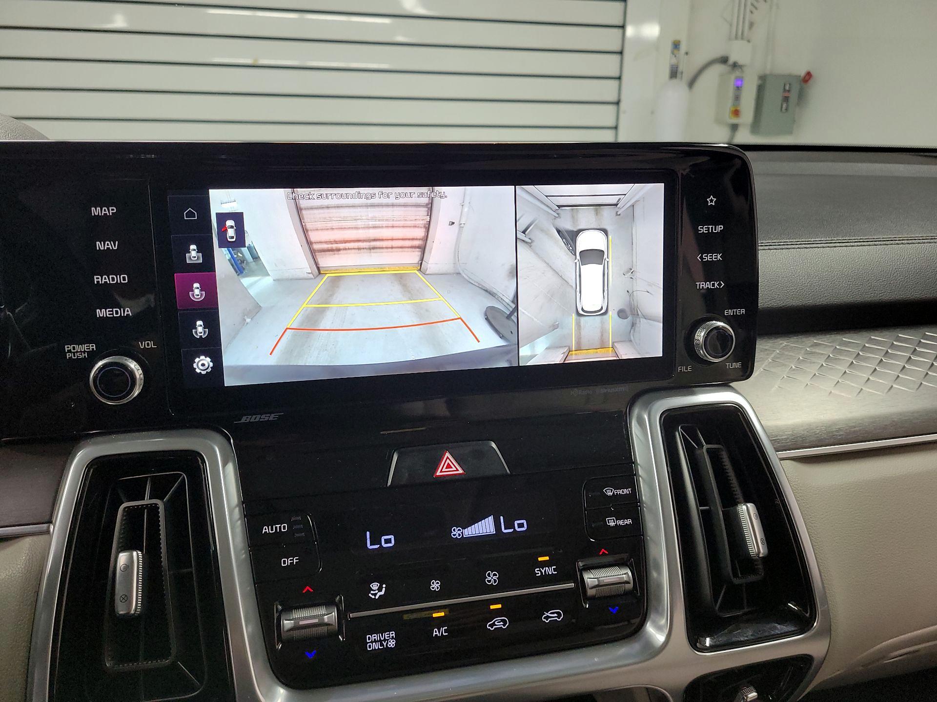 Thumbnail: 2023 Kia Sorento - 14
