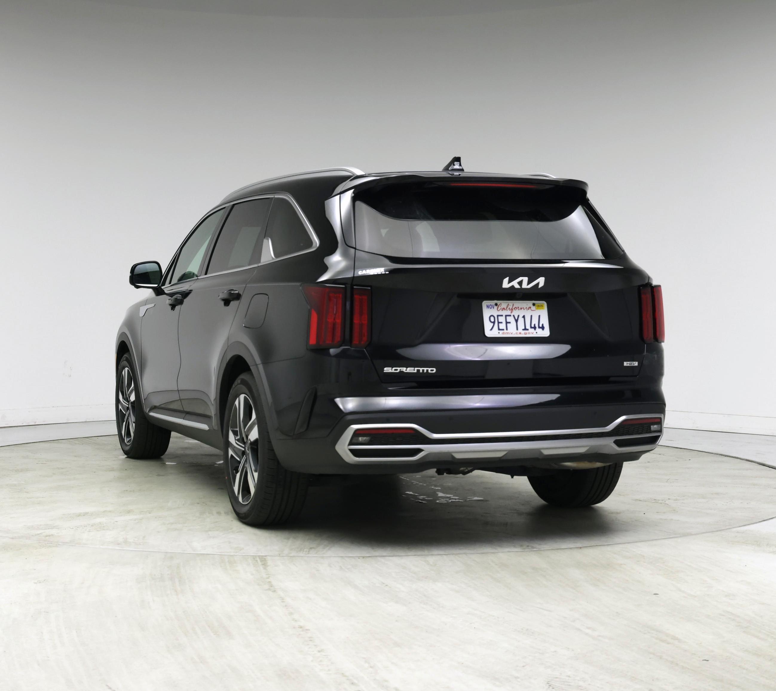 Thumbnail: 2023 Kia Sorento - 2