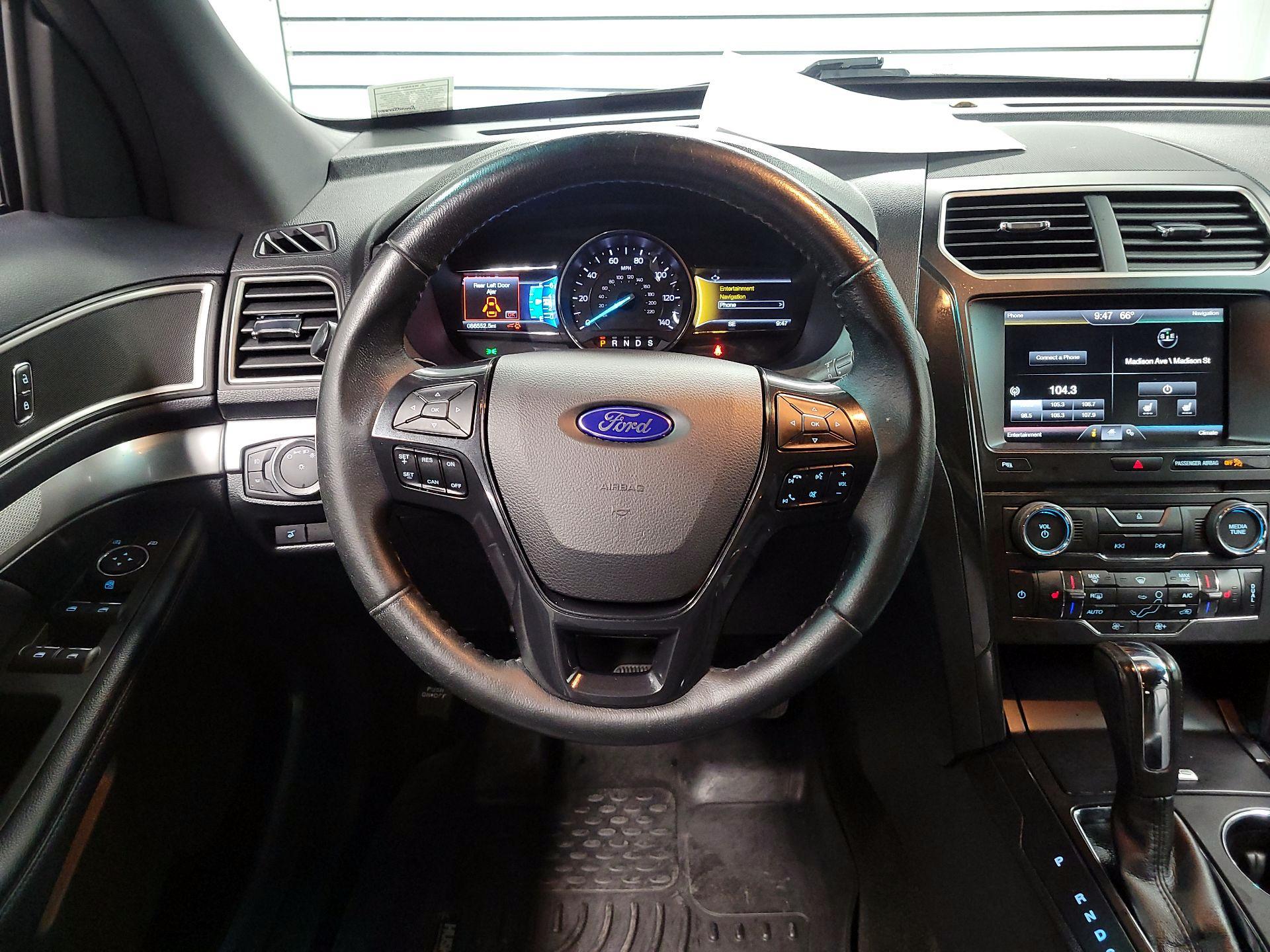 Thumbnail: 2016 Ford Explorer - 10