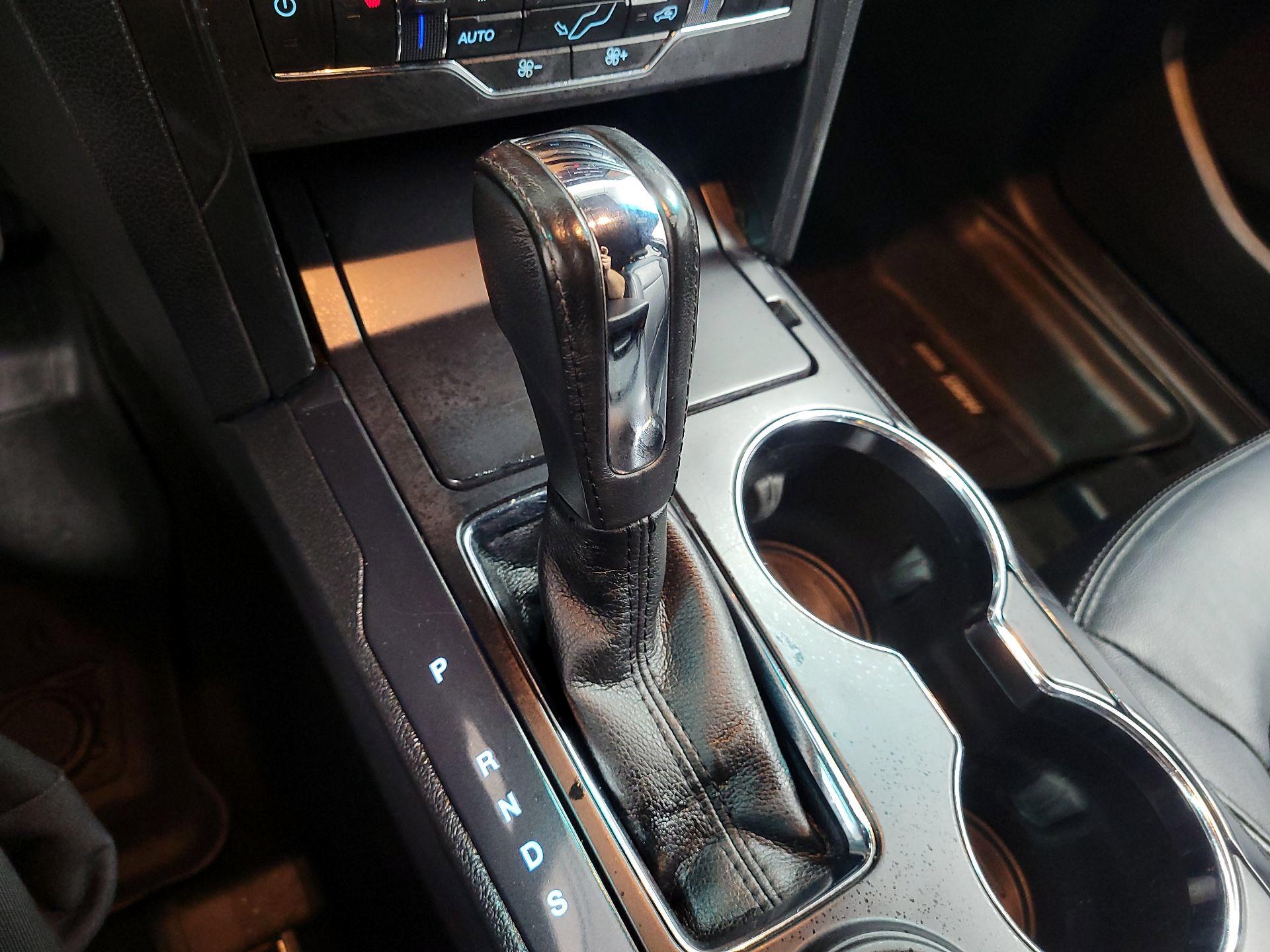 Thumbnail: 2016 Ford Explorer - 16