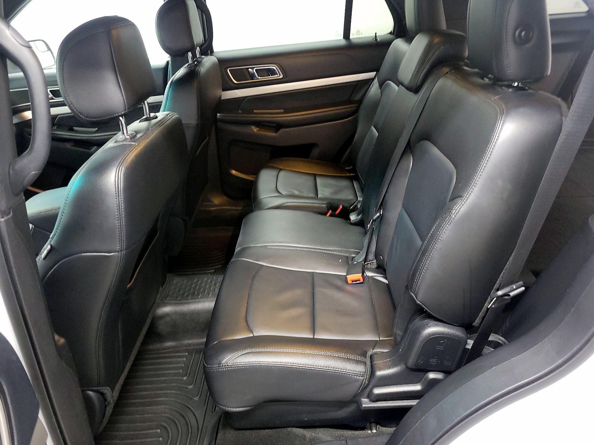 Thumbnail: 2016 Ford Explorer - 17