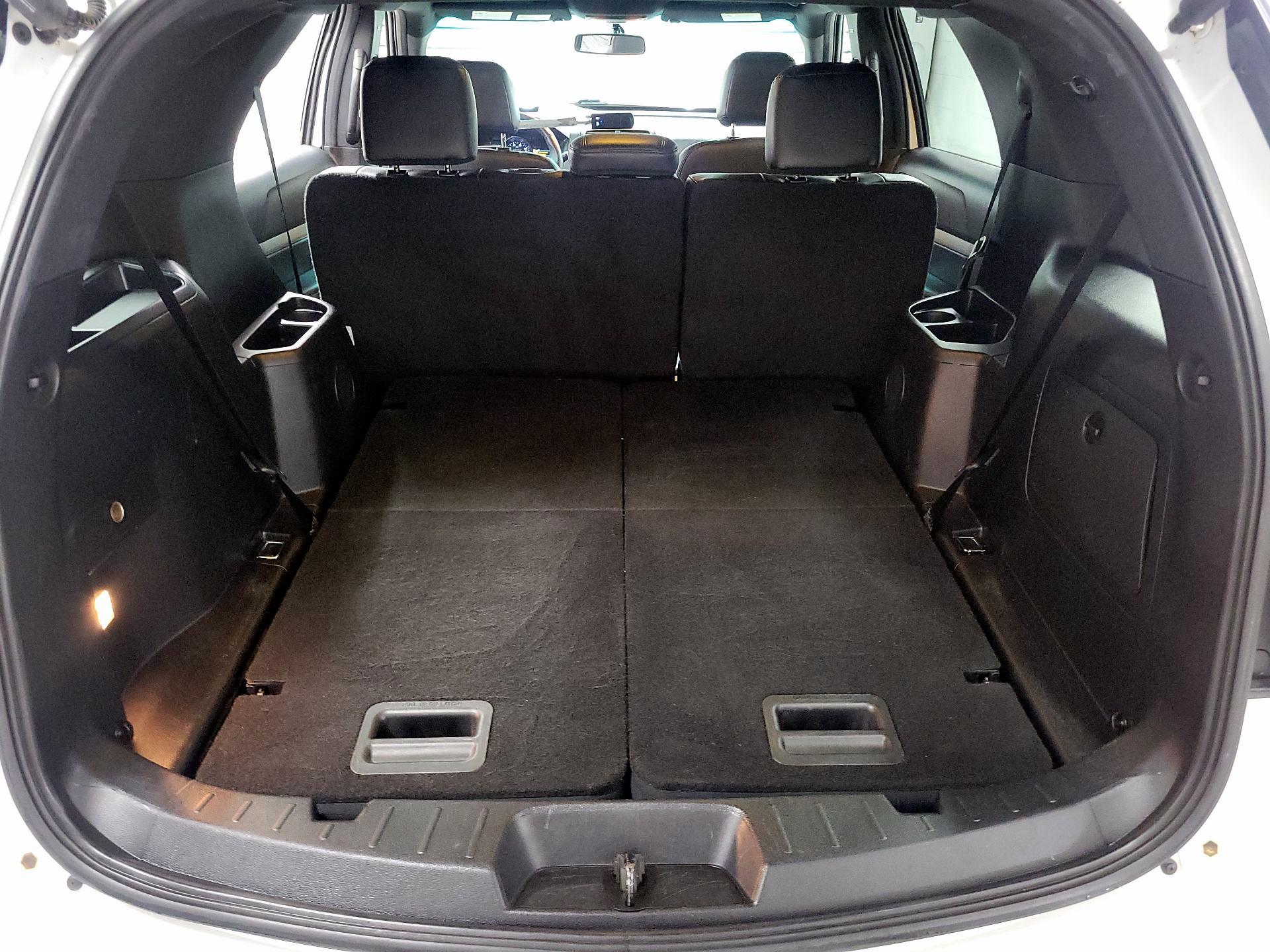 Thumbnail: 2016 Ford Explorer - 18