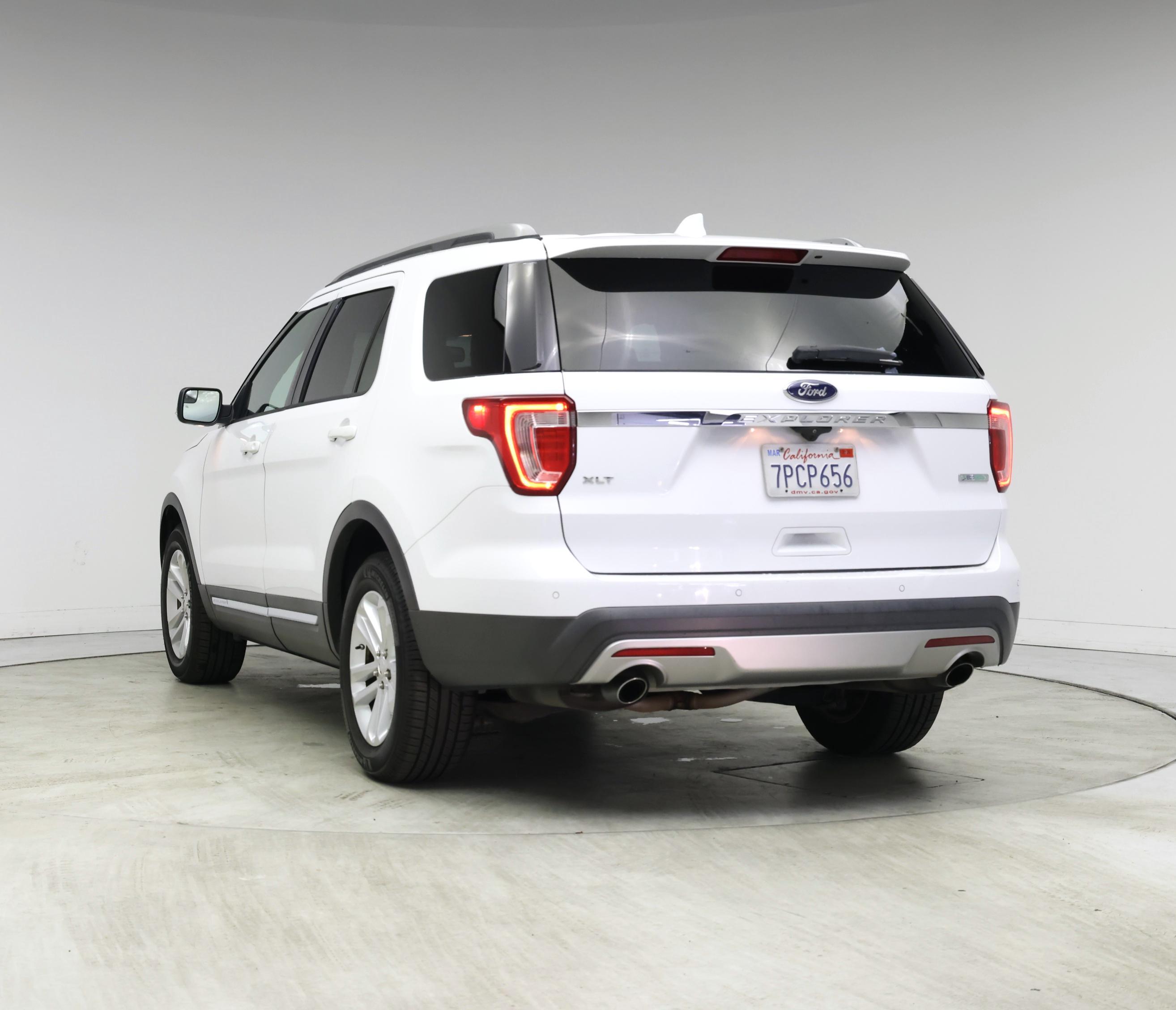 Thumbnail: 2016 Ford Explorer - 2