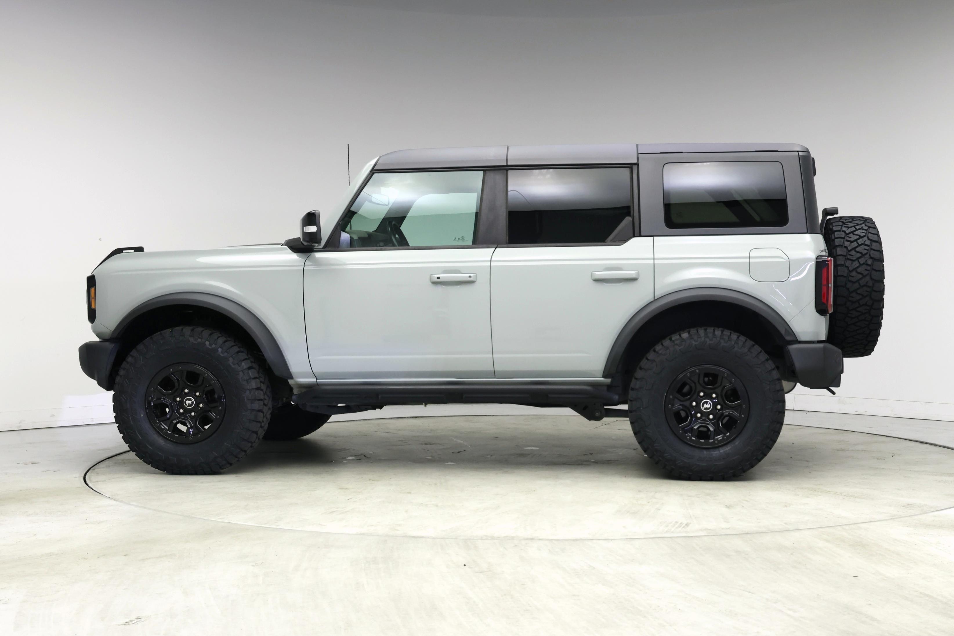 Thumbnail: 2021 Ford Bronco - 3