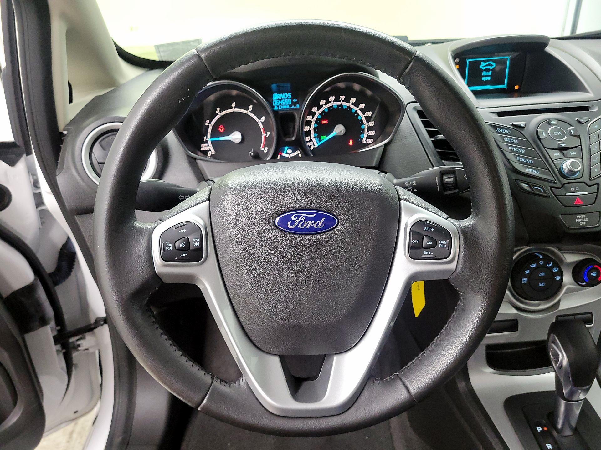 Thumbnail: 2016 Ford Fiesta - 10