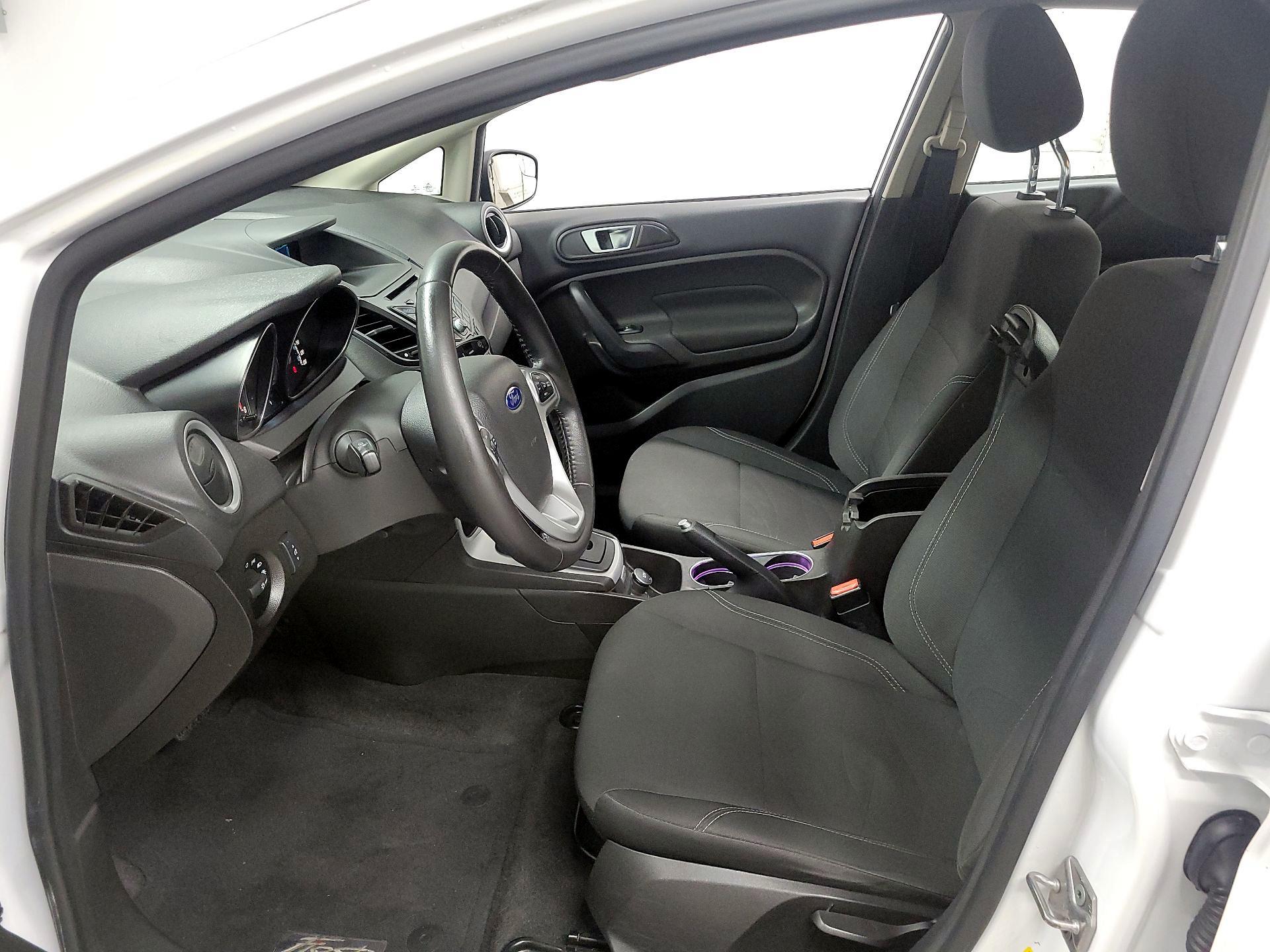 Thumbnail: 2016 Ford Fiesta - 11