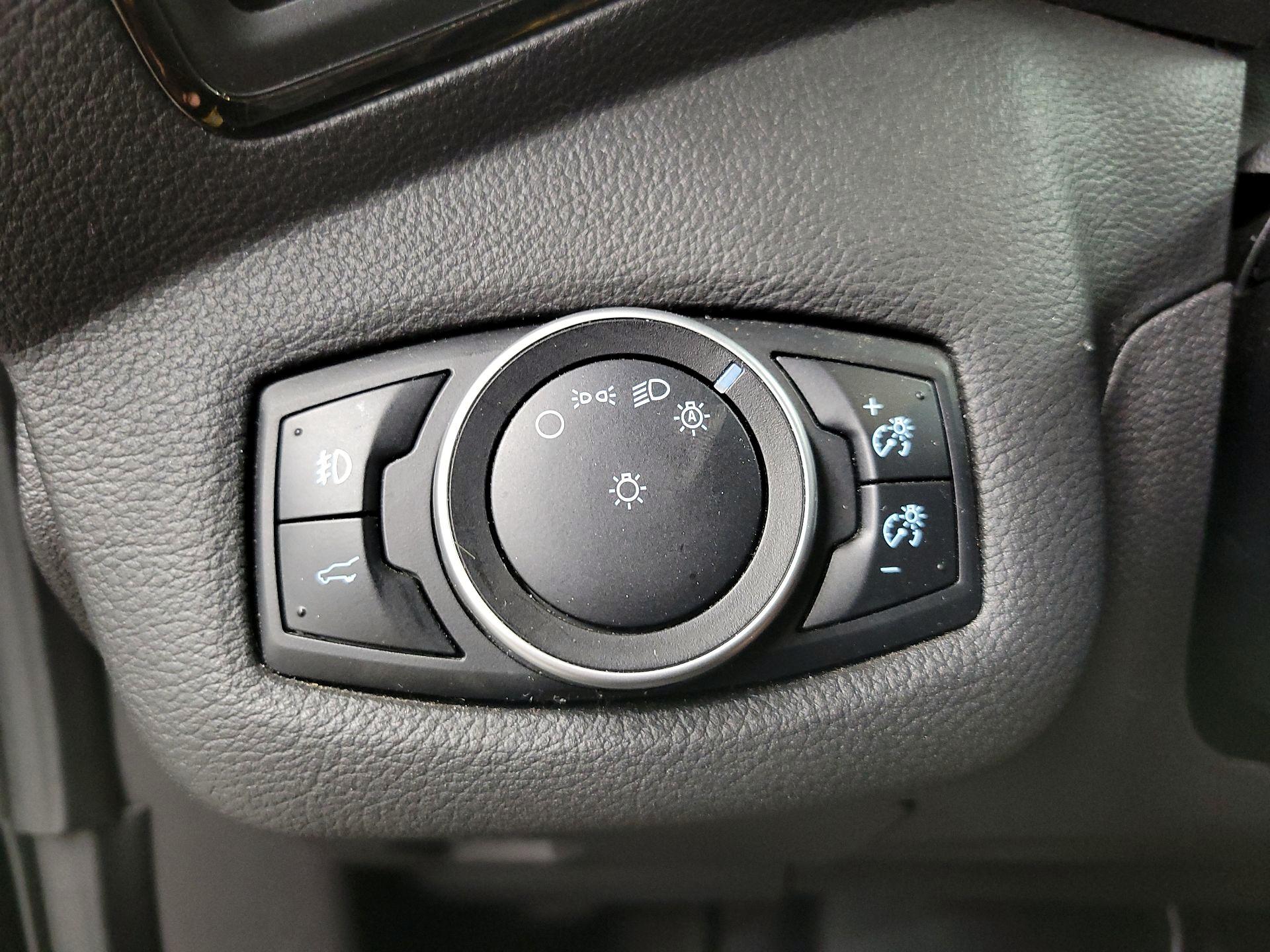 Thumbnail: 2017 Ford Escape - 13