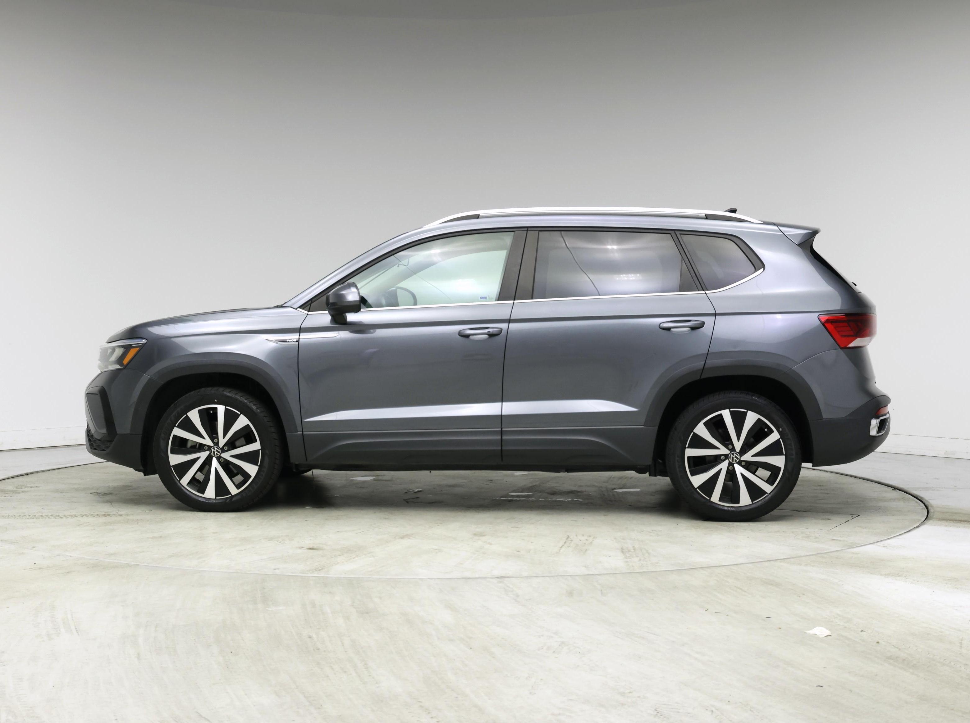 Thumbnail: 2022 Volkswagen Taos - 3