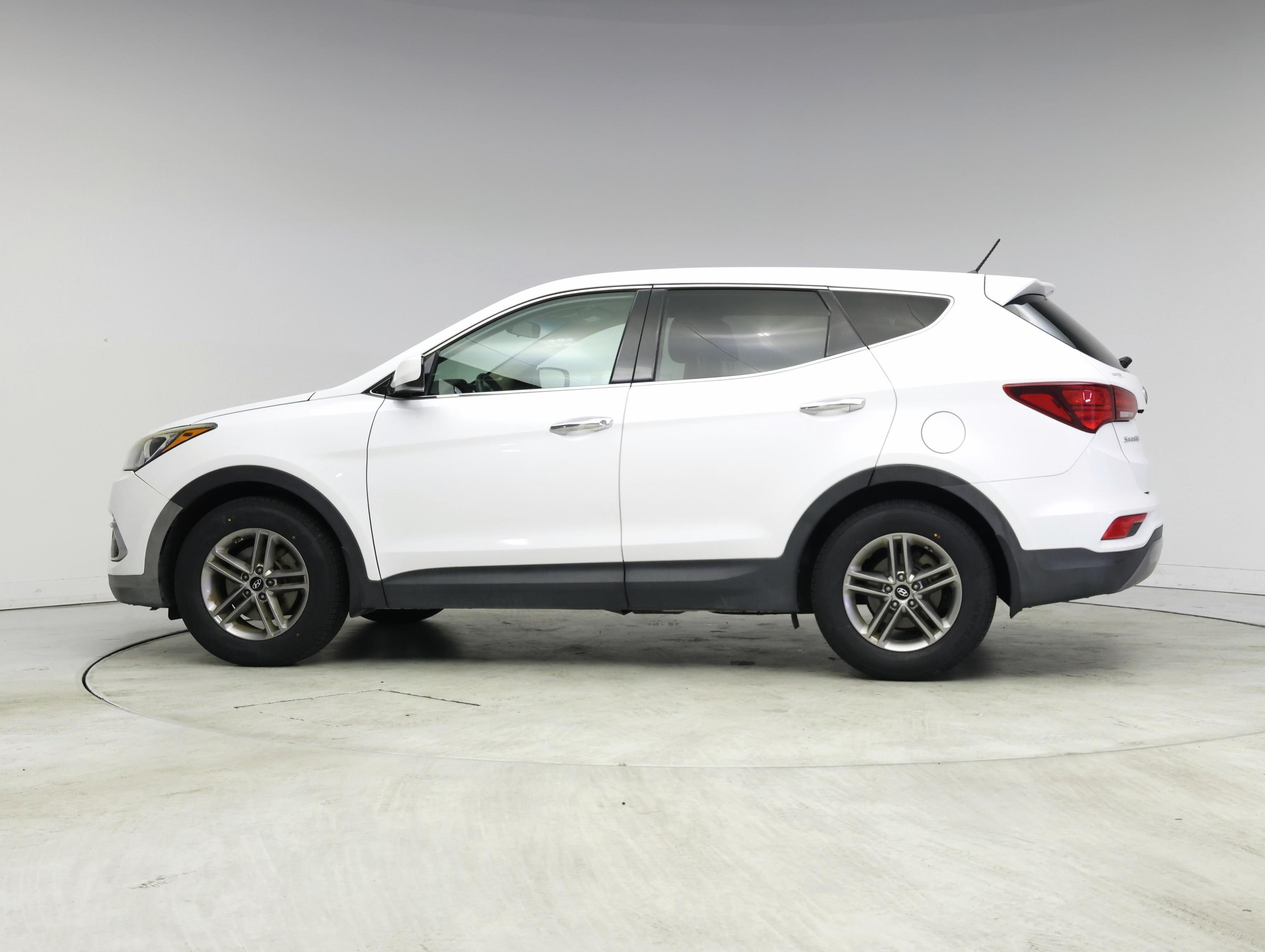 Thumbnail: 2018 Hyundai Santa Fe - 3