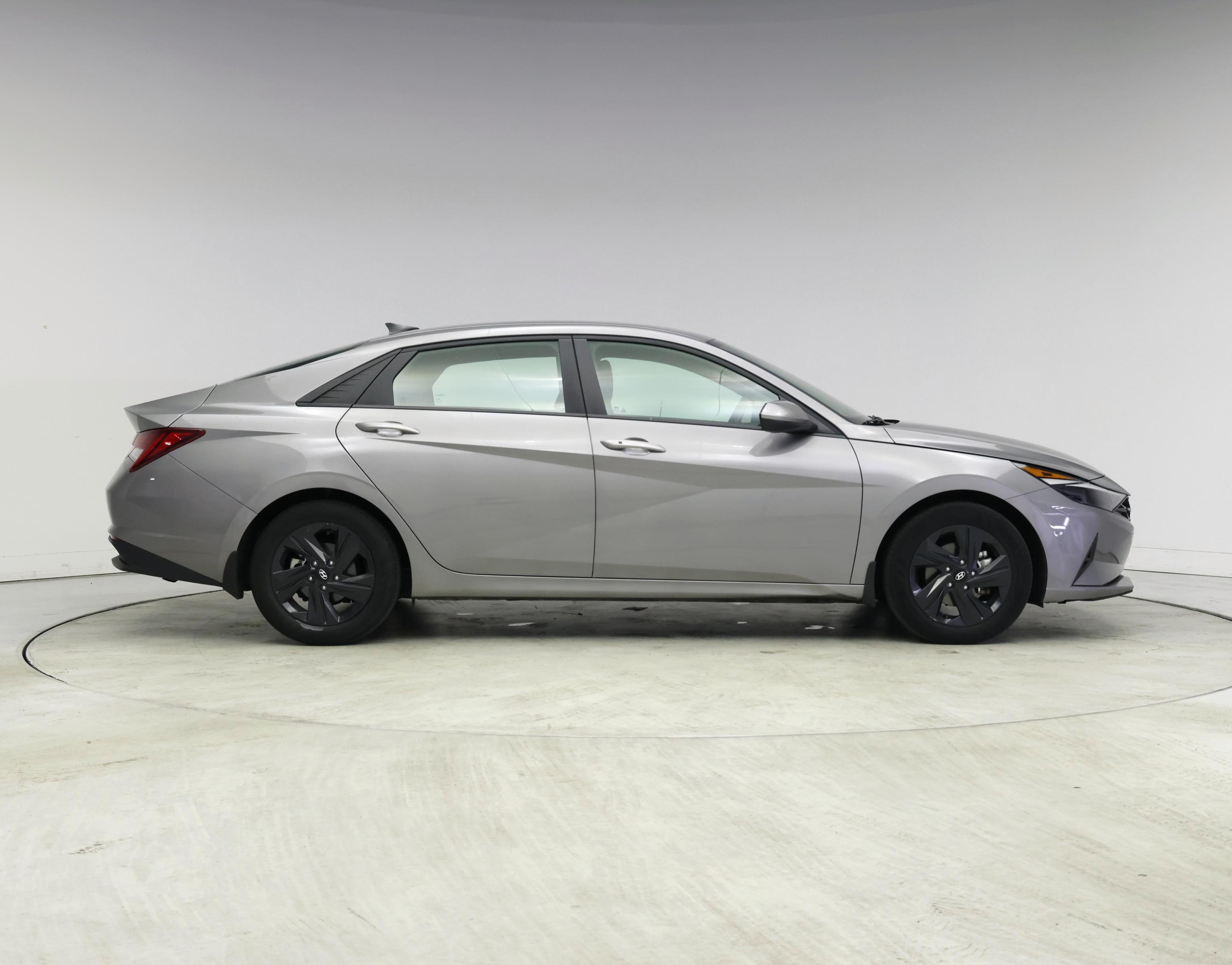 Thumbnail: 2022 Hyundai Elantra - 7