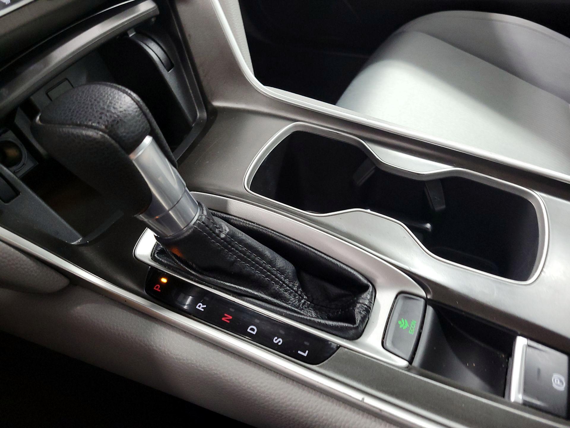 Thumbnail: 2019 Honda Accord - 16