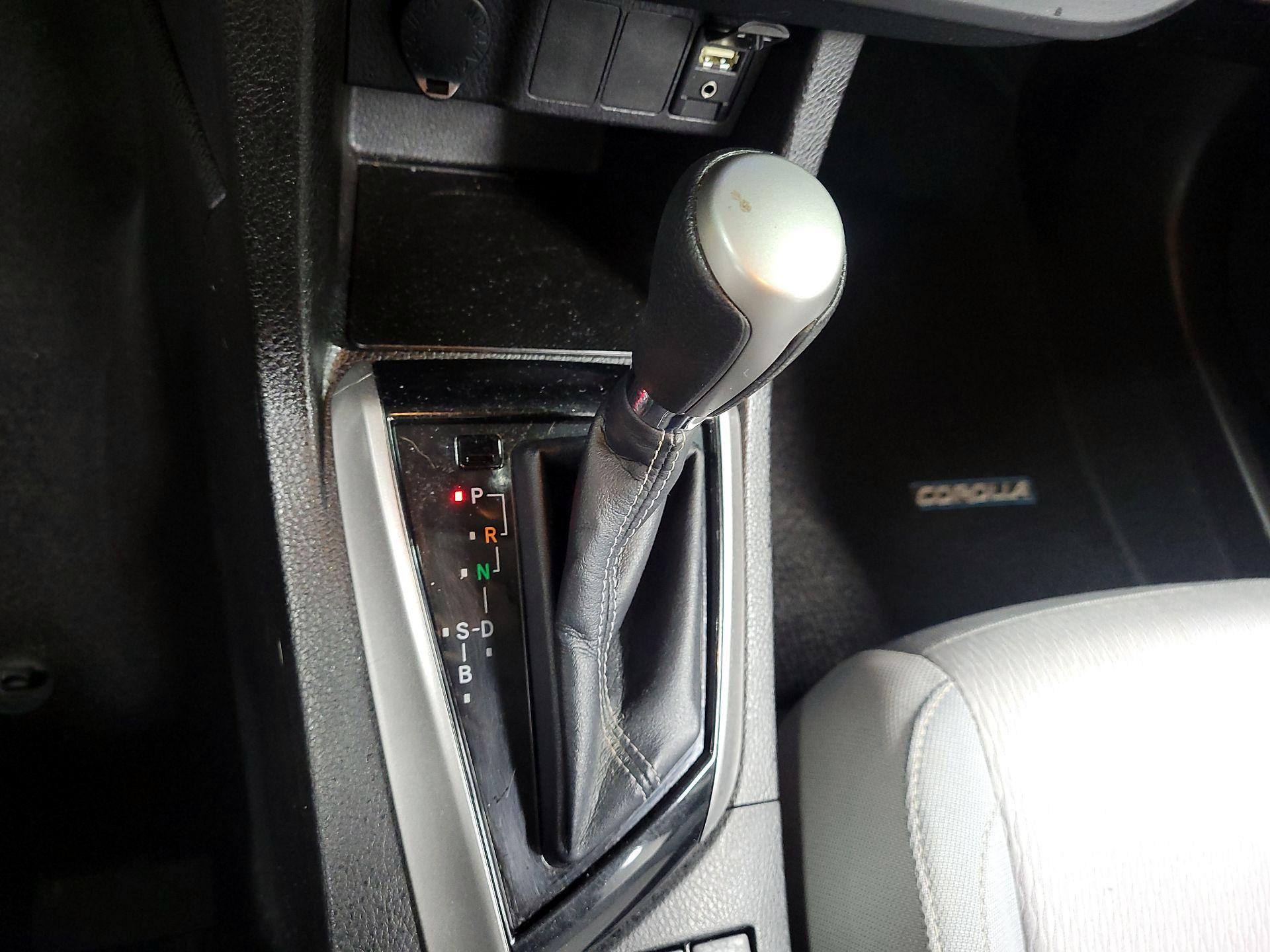 Thumbnail: 2014 Toyota Corolla - 16