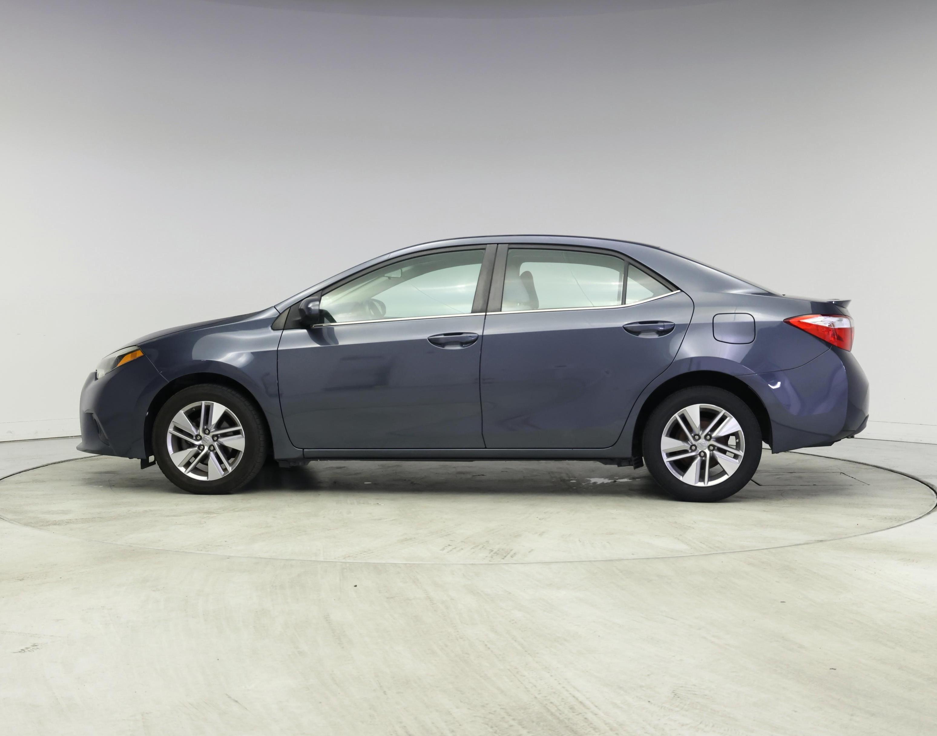 Thumbnail: 2014 Toyota Corolla - 3