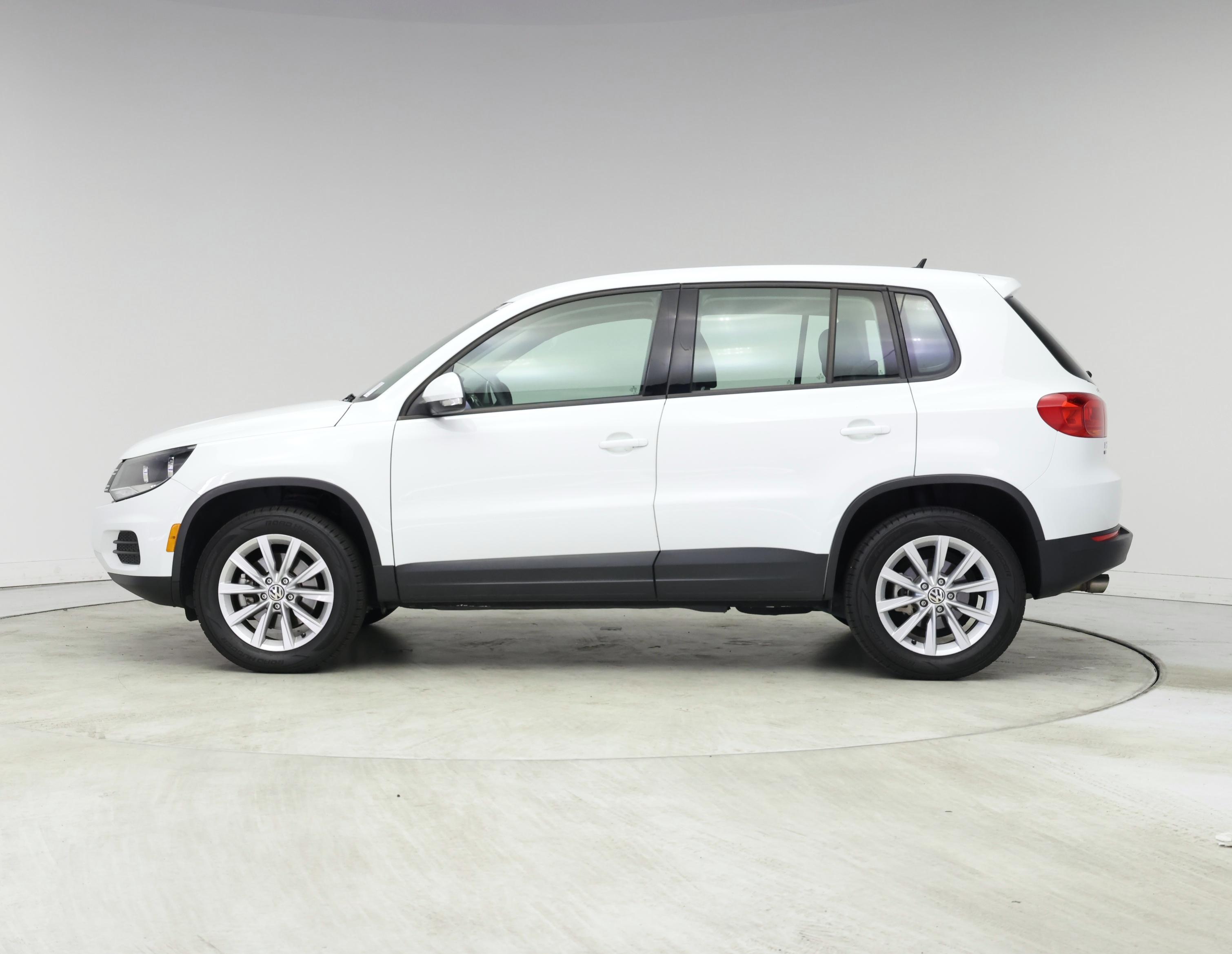 Thumbnail: 2017 Volkswagen Tiguan - 3