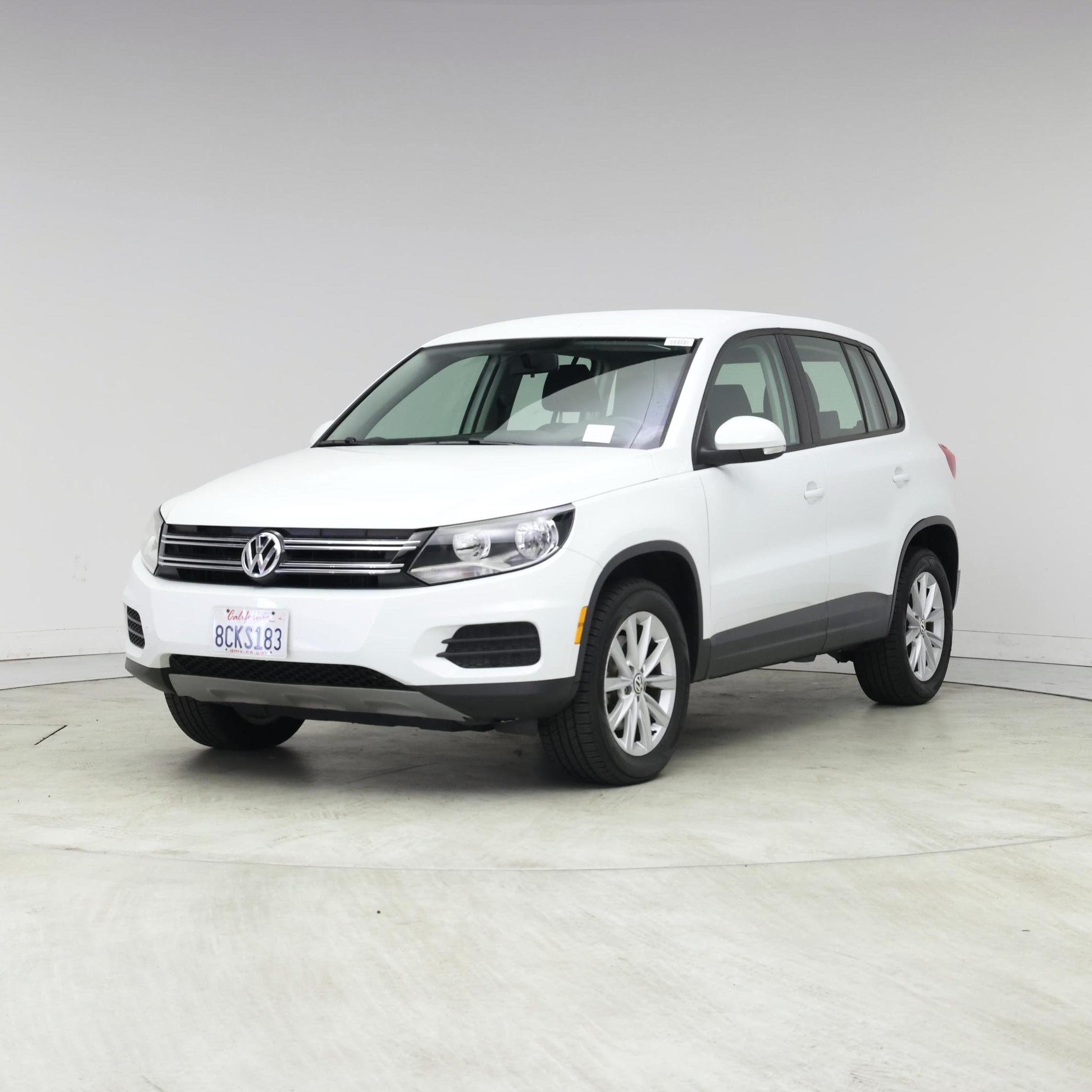 Thumbnail: 2017 Volkswagen Tiguan - 4