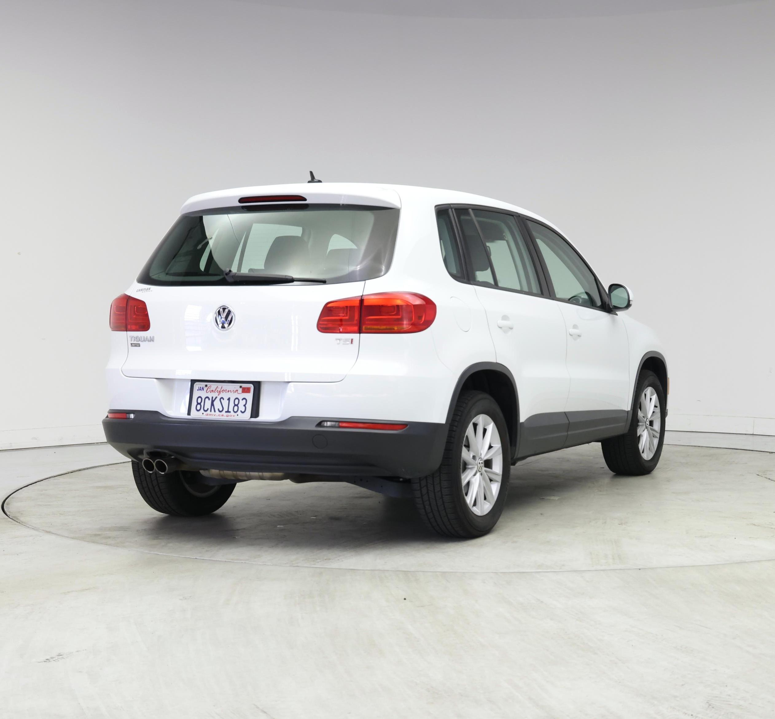 Thumbnail: 2017 Volkswagen Tiguan - 8