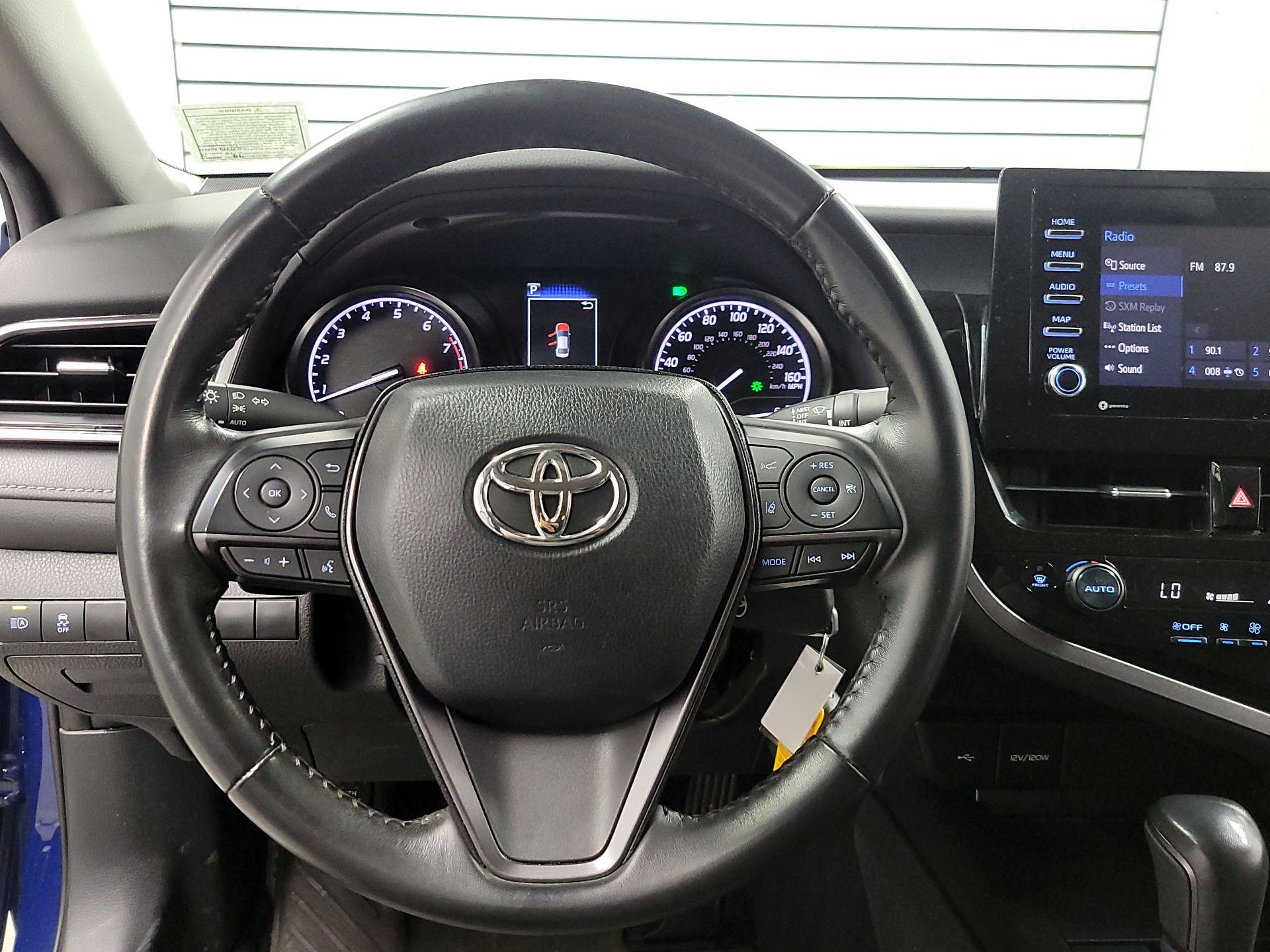 Thumbnail: 2023 Toyota Camry - 10