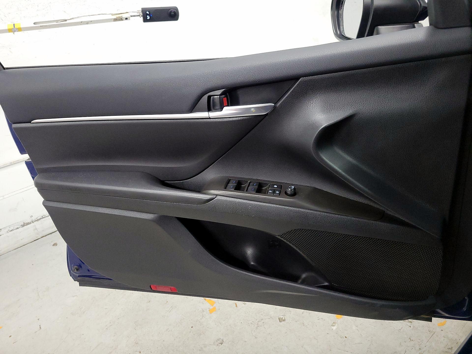 Thumbnail: 2023 Toyota Camry - 12