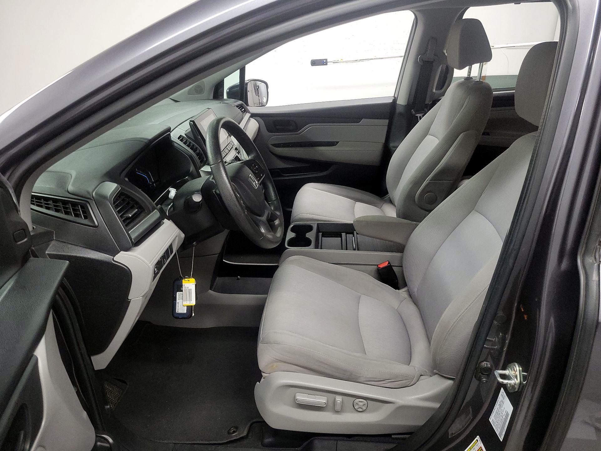Thumbnail: 2019 Honda Odyssey - 11