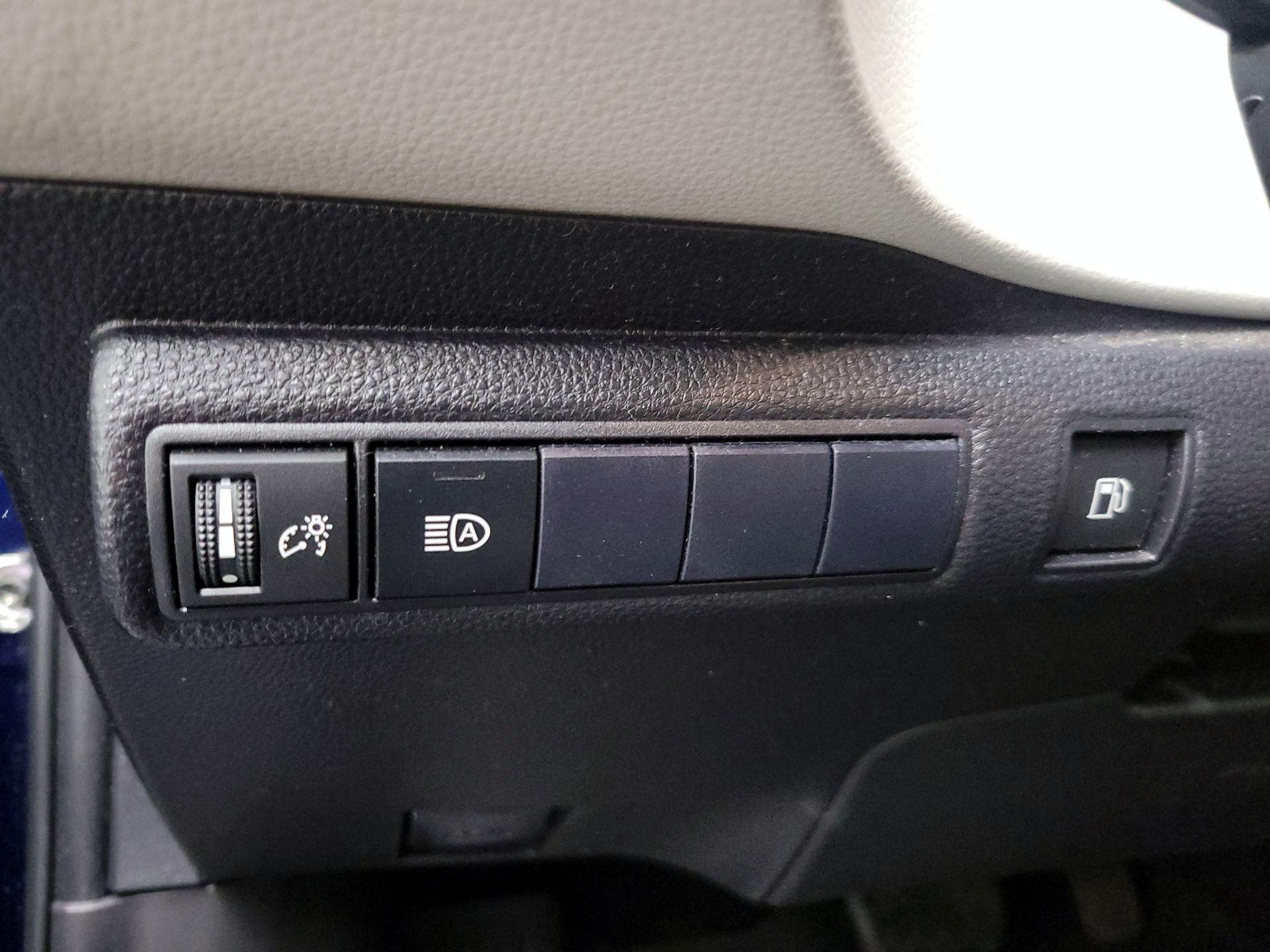 Thumbnail: 2021 Toyota Corolla - 13