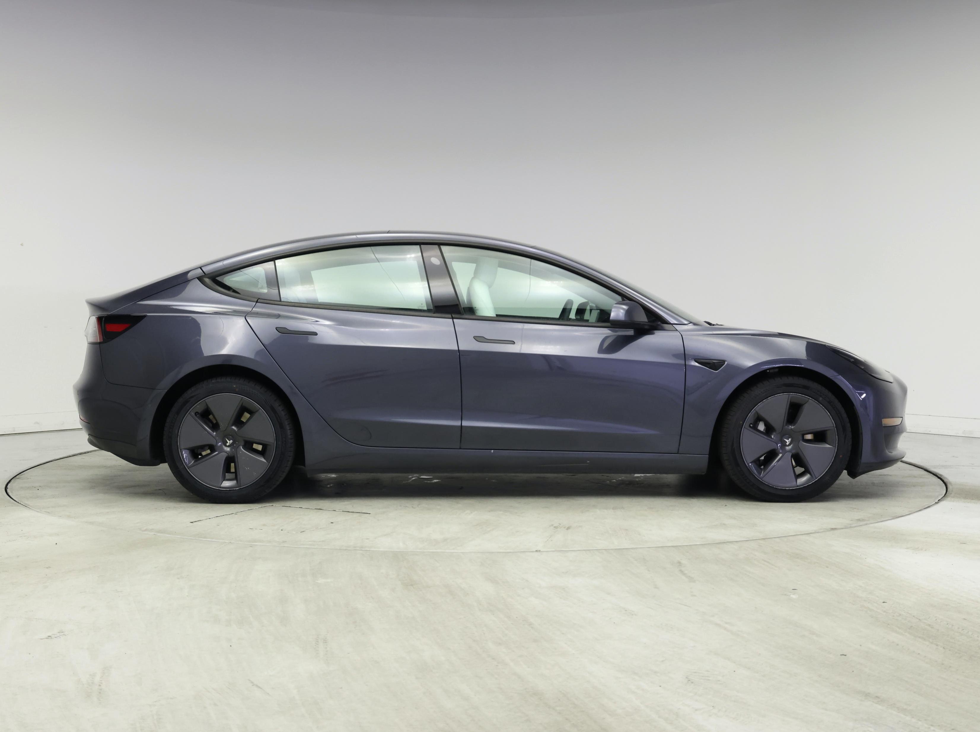 Thumbnail: 2022 Tesla Model 3 - 7